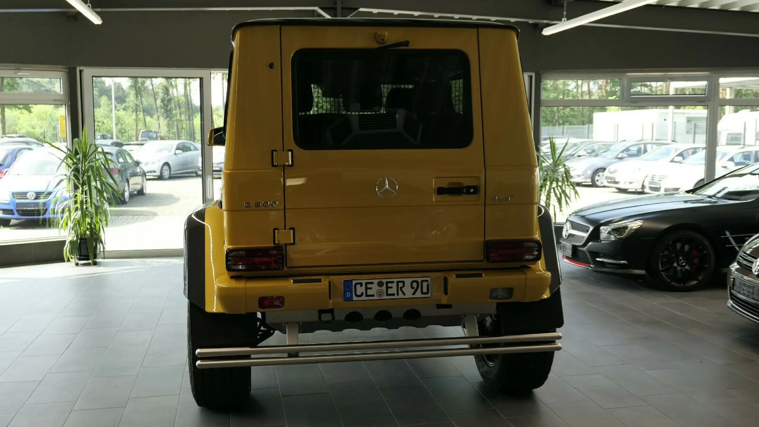 Mercedes-Benz - G 500