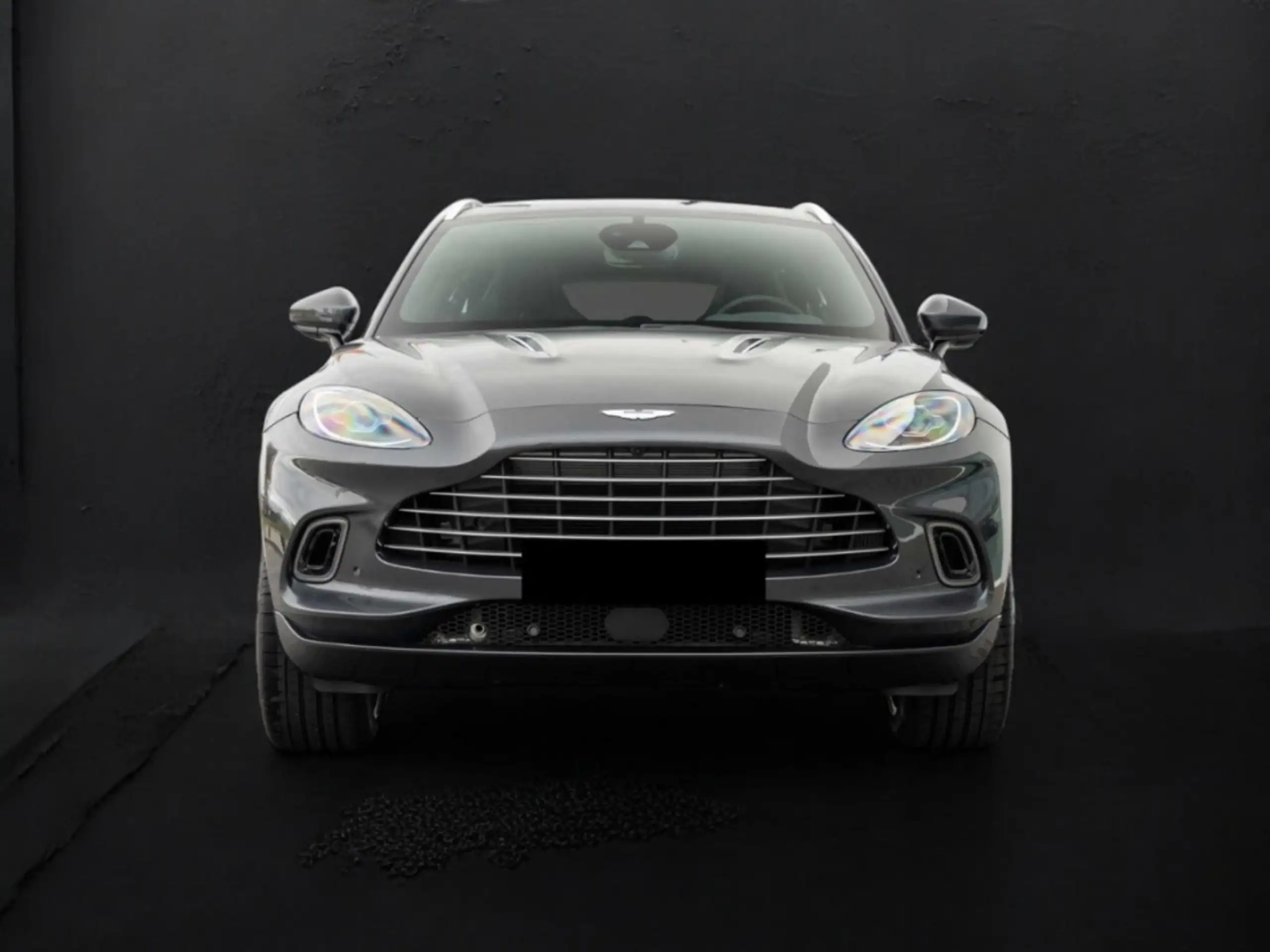 Aston Martin DBX 2024