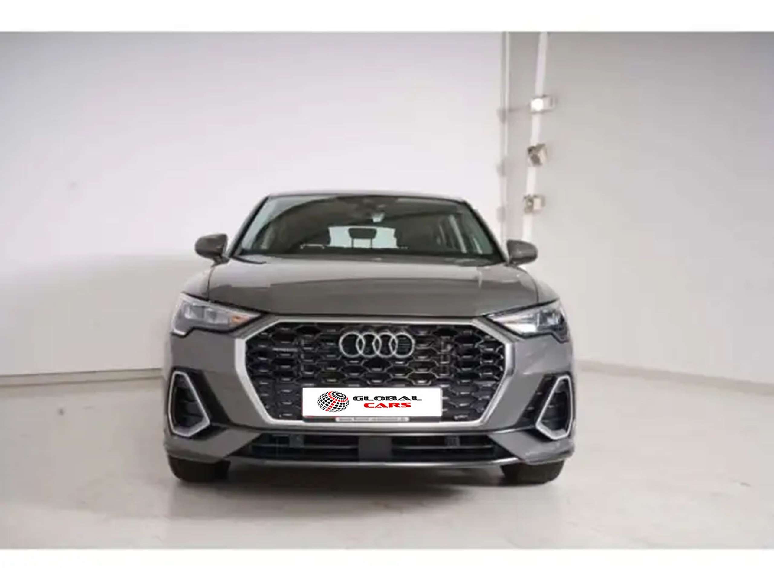 Audi - Q3