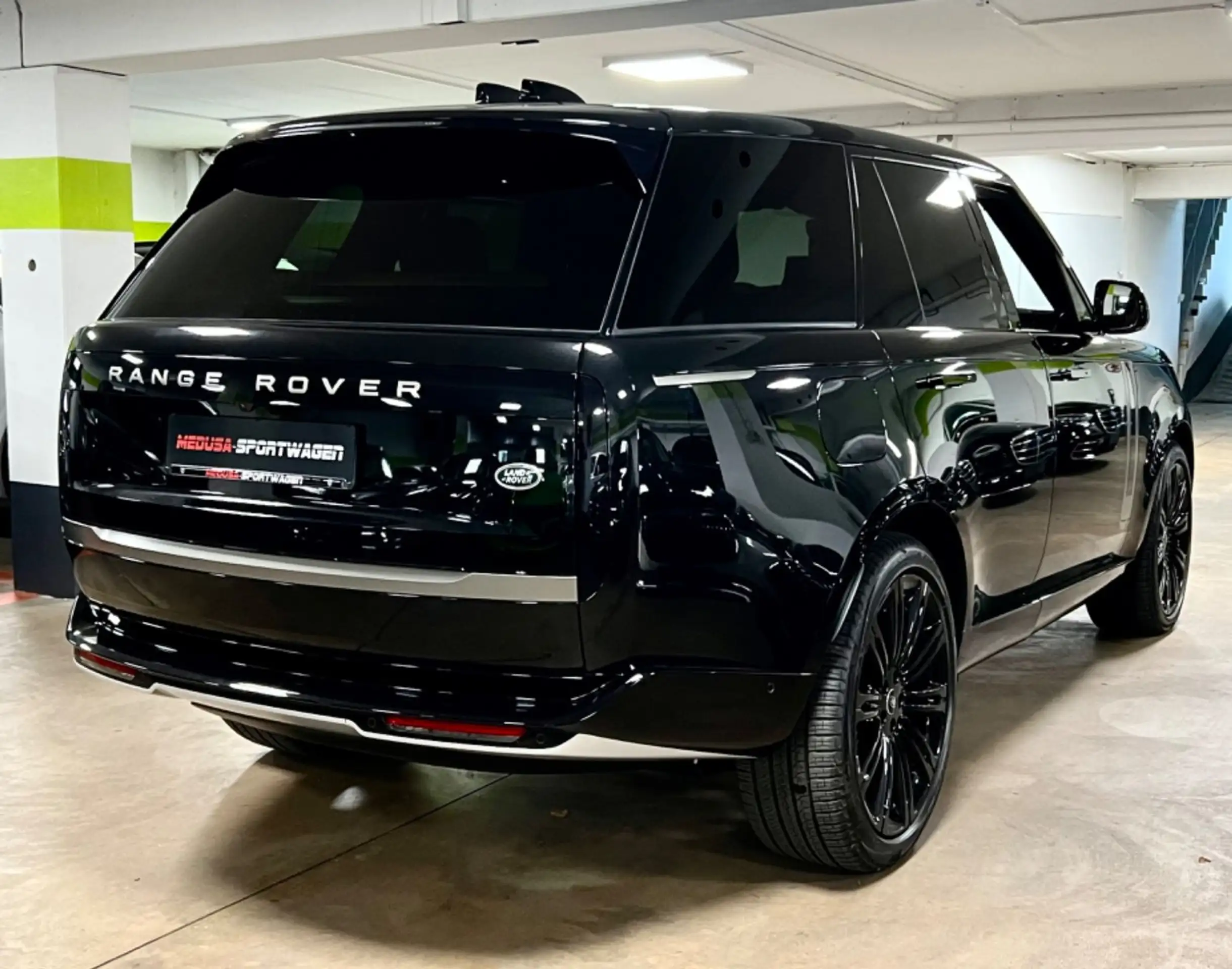 Land Rover - Range Rover