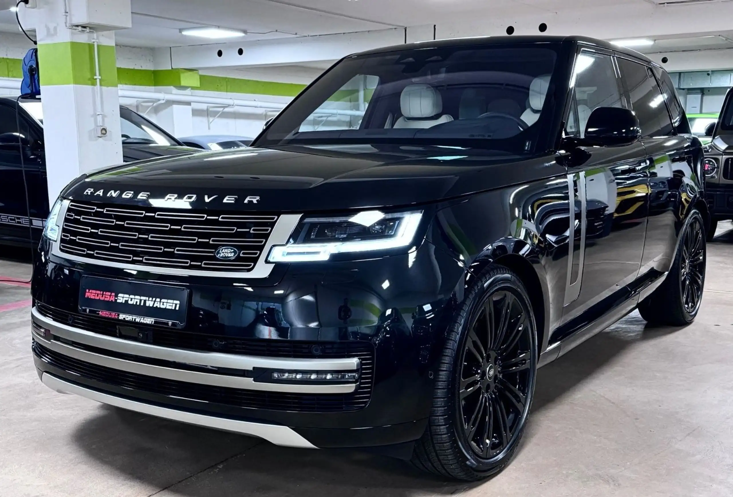 Land Rover - Range Rover