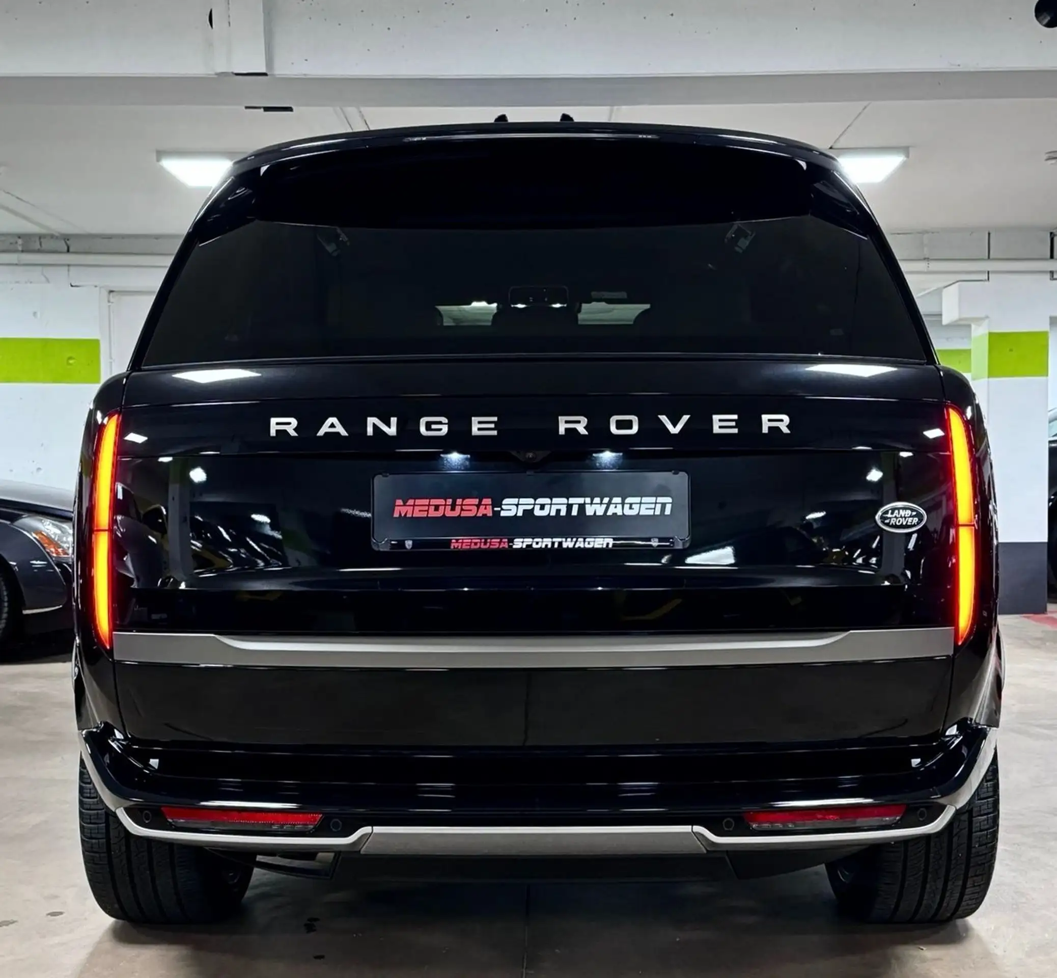 Land Rover - Range Rover