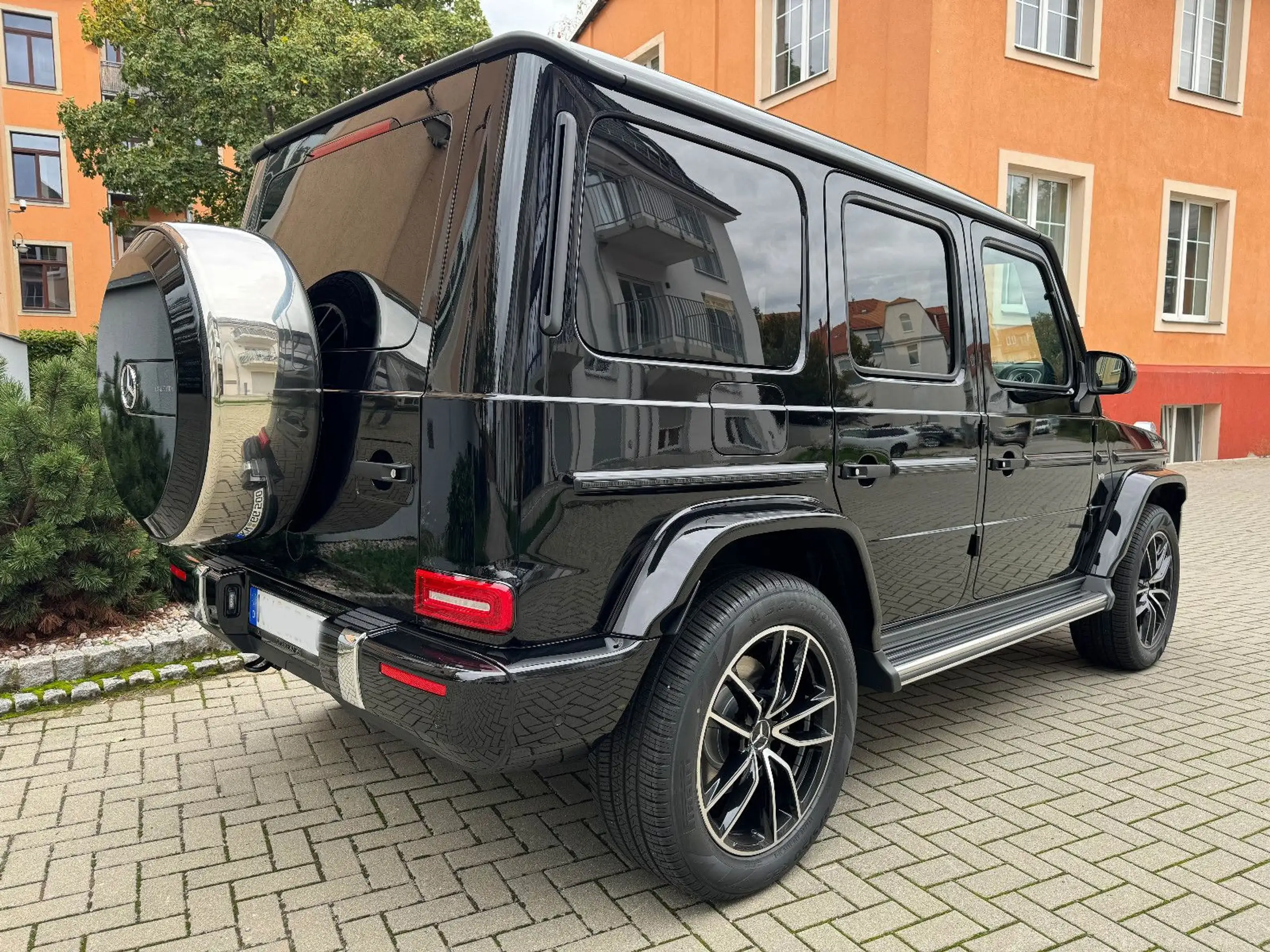 Mercedes-Benz - G 500