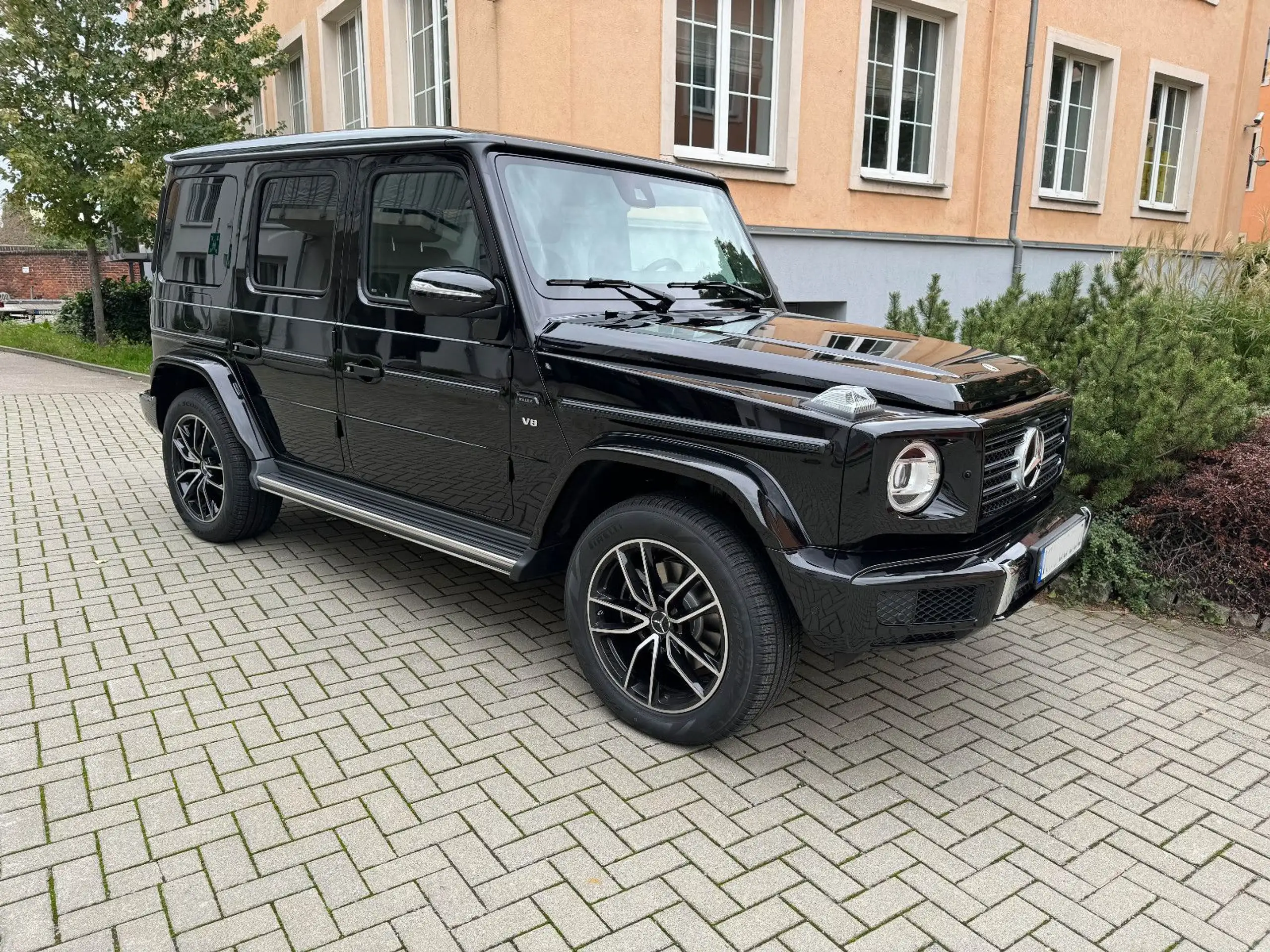 Mercedes-Benz - G 500