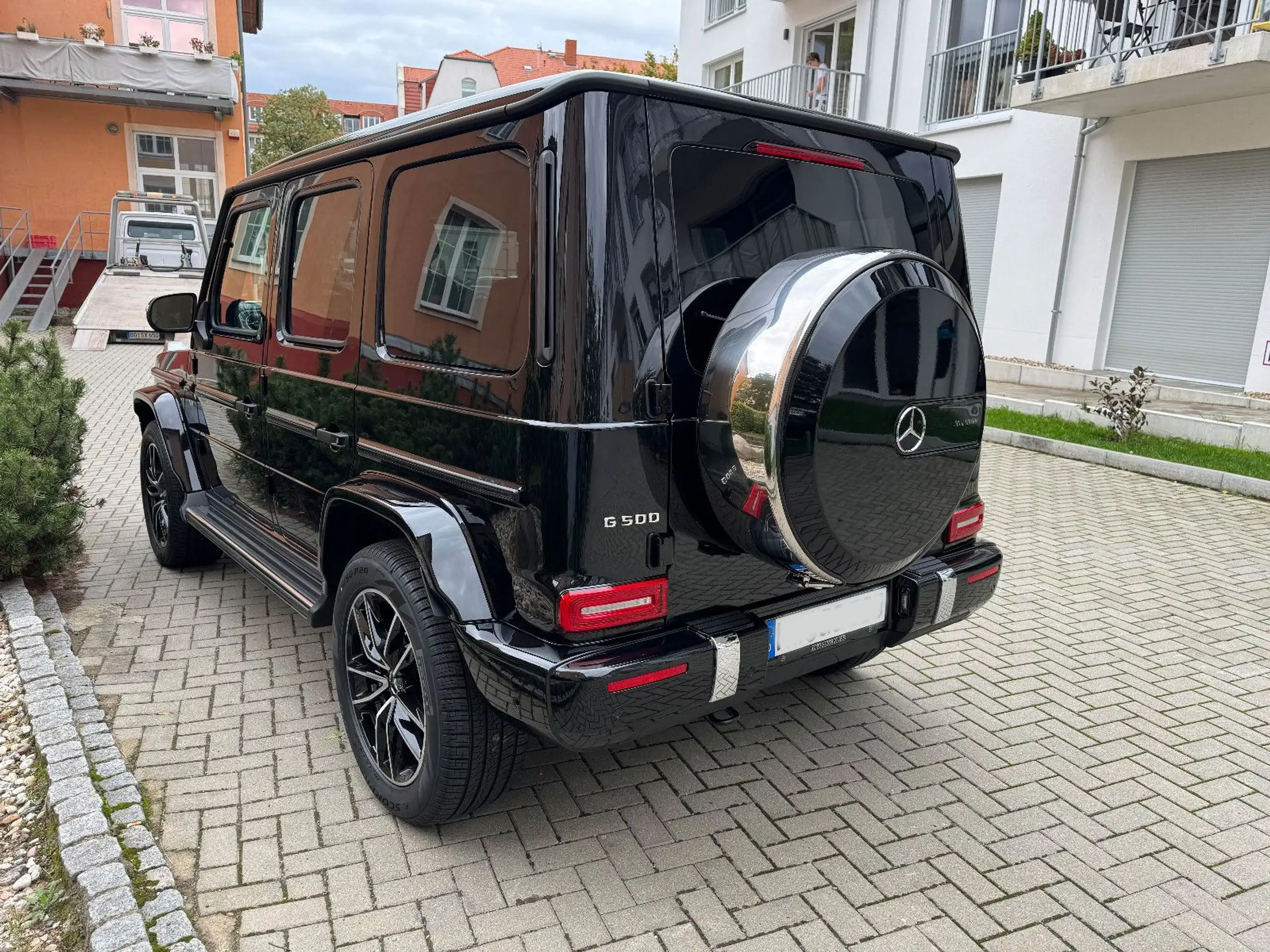 Mercedes-Benz - G 500