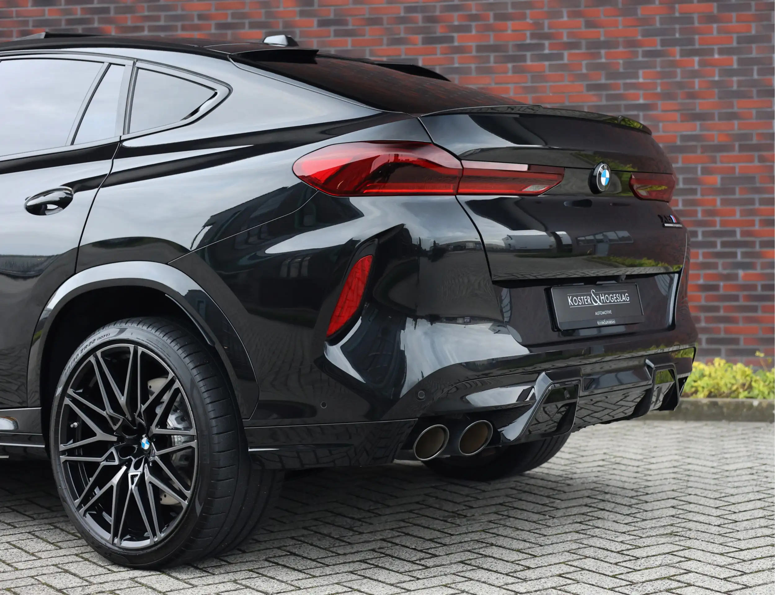 BMW - X6 M