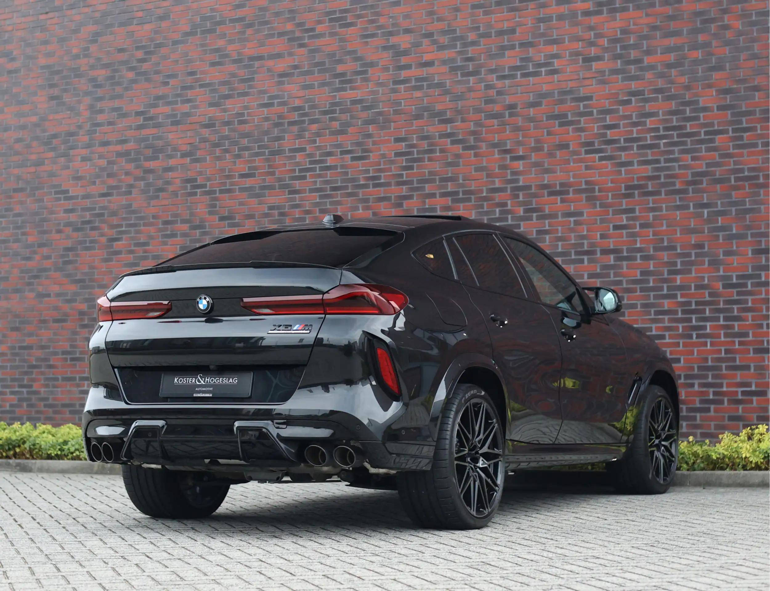 BMW - X6 M