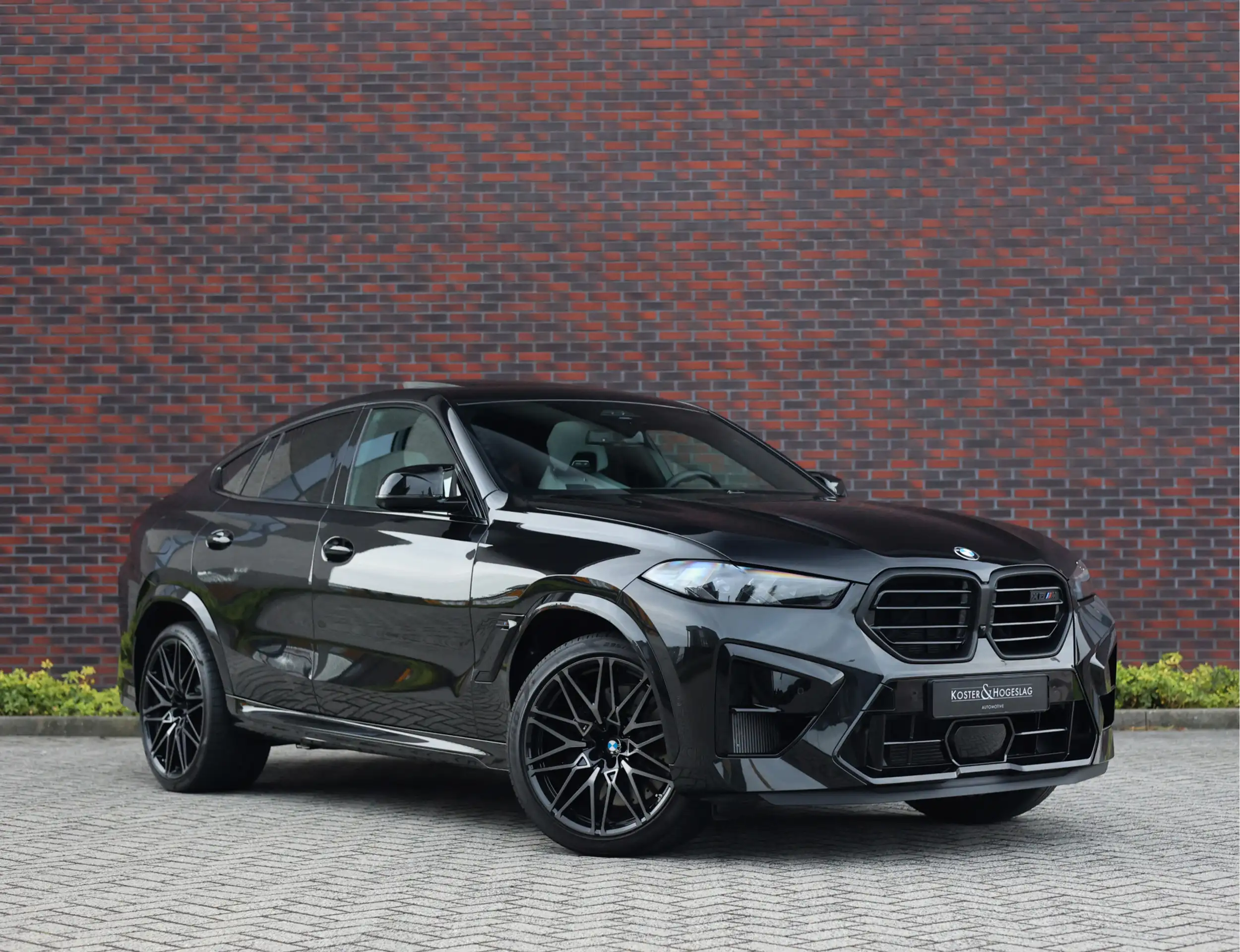 BMW - X6 M