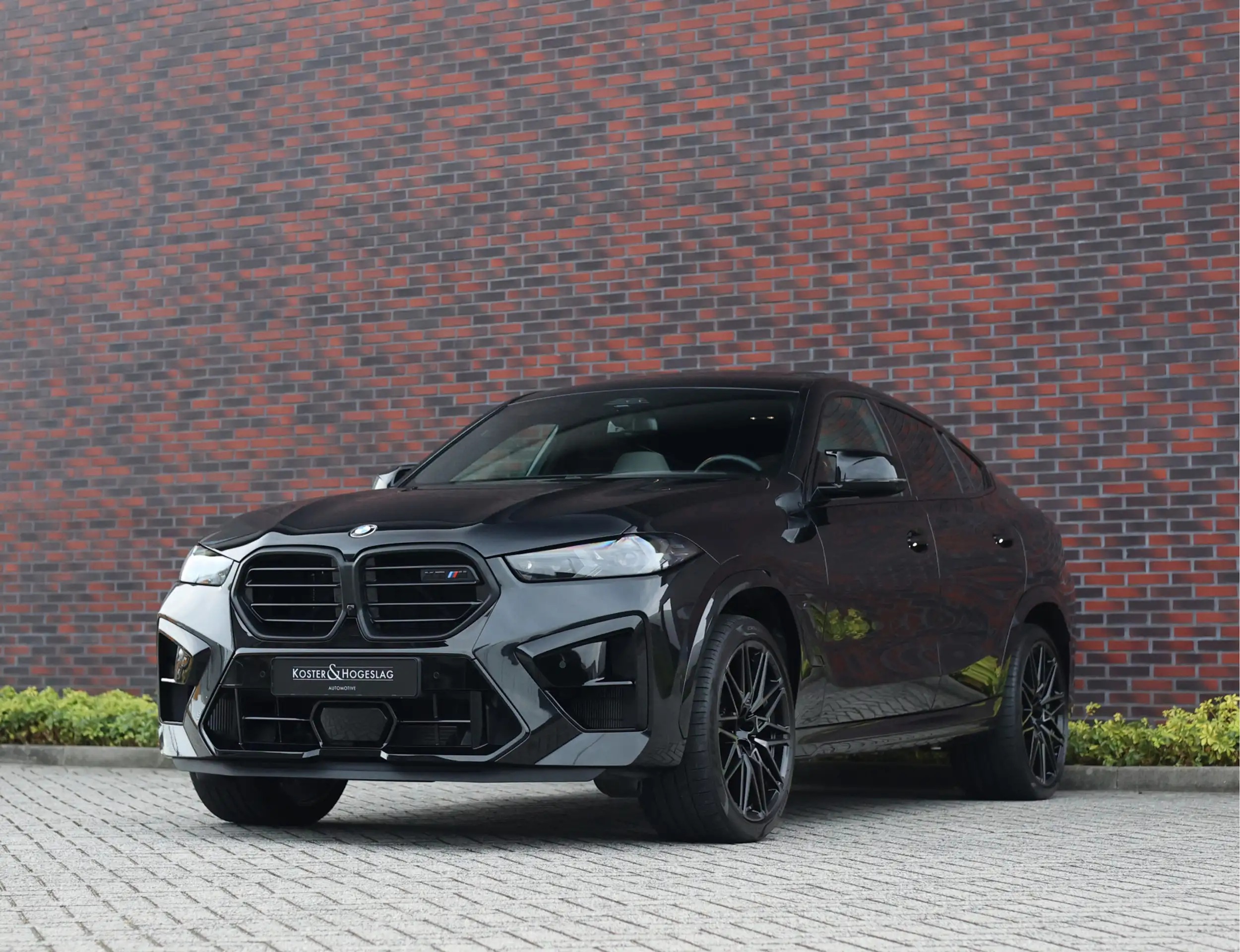 BMW - X6 M