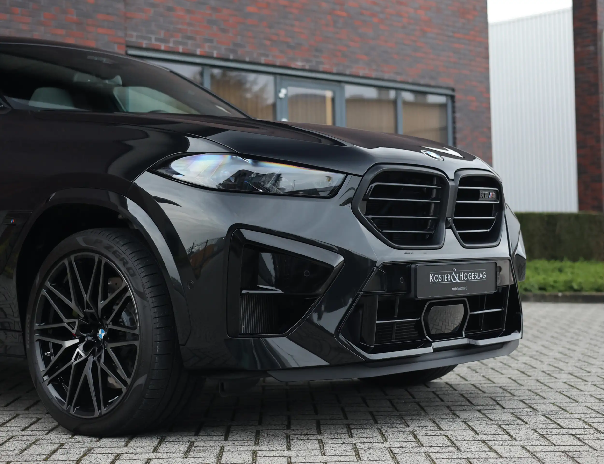 BMW - X6 M