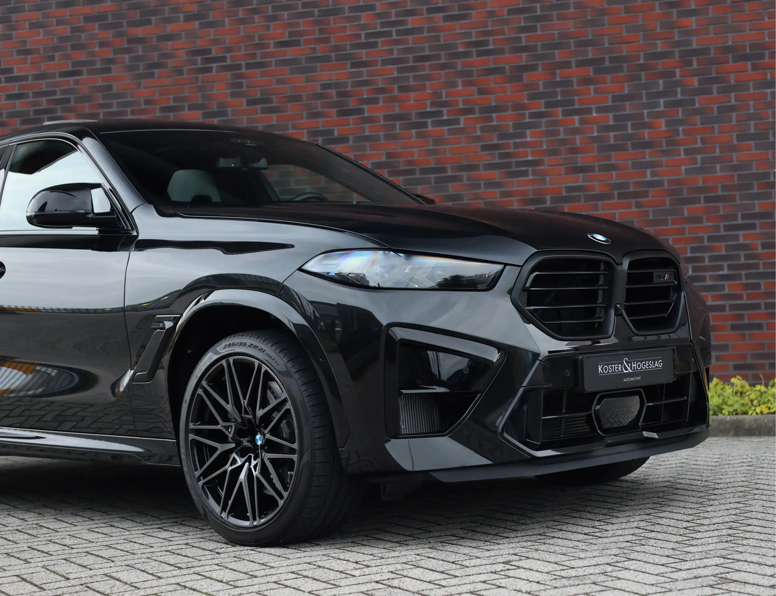 BMW - X6 M