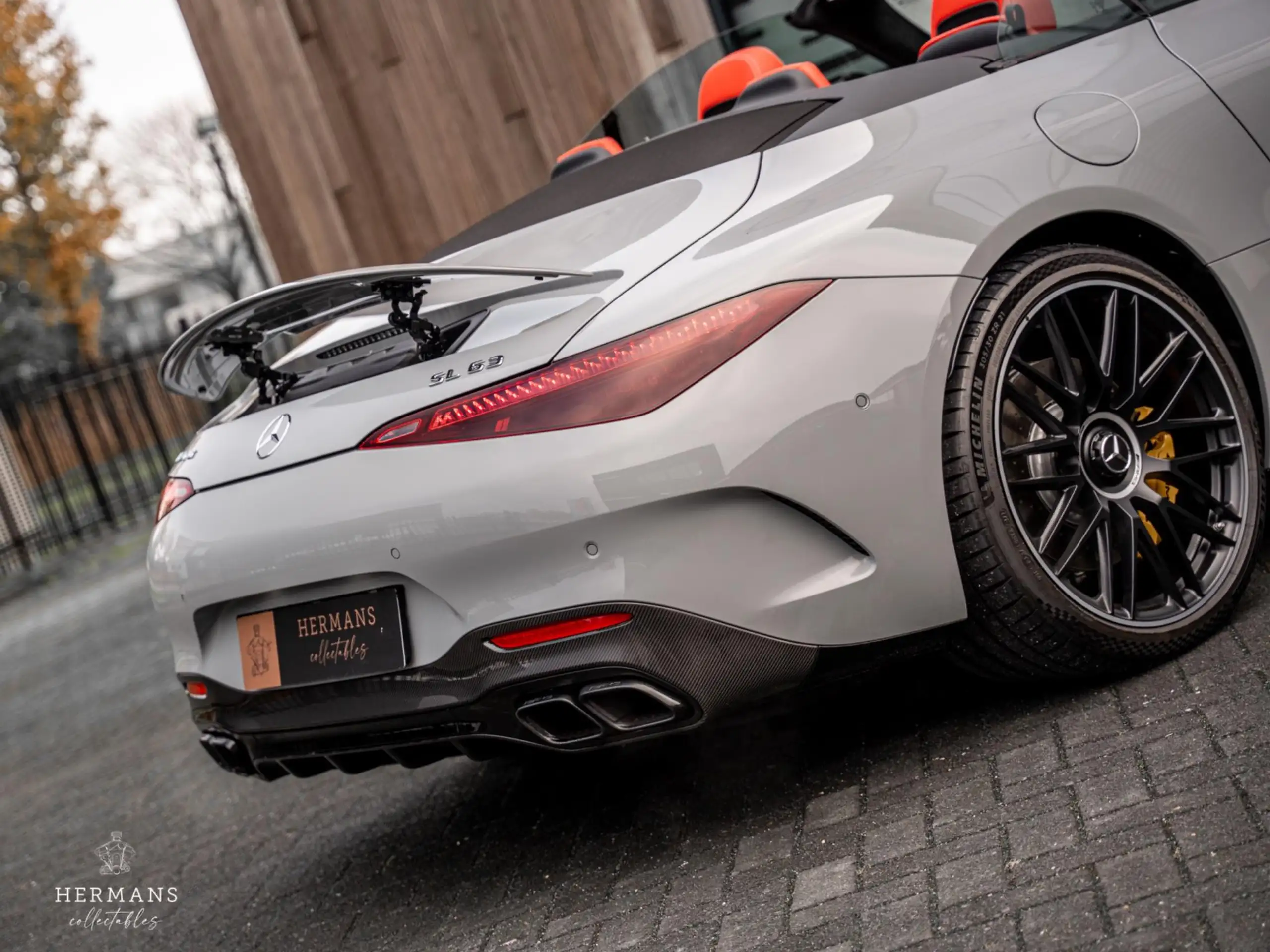 Mercedes-Benz - SL 63 AMG