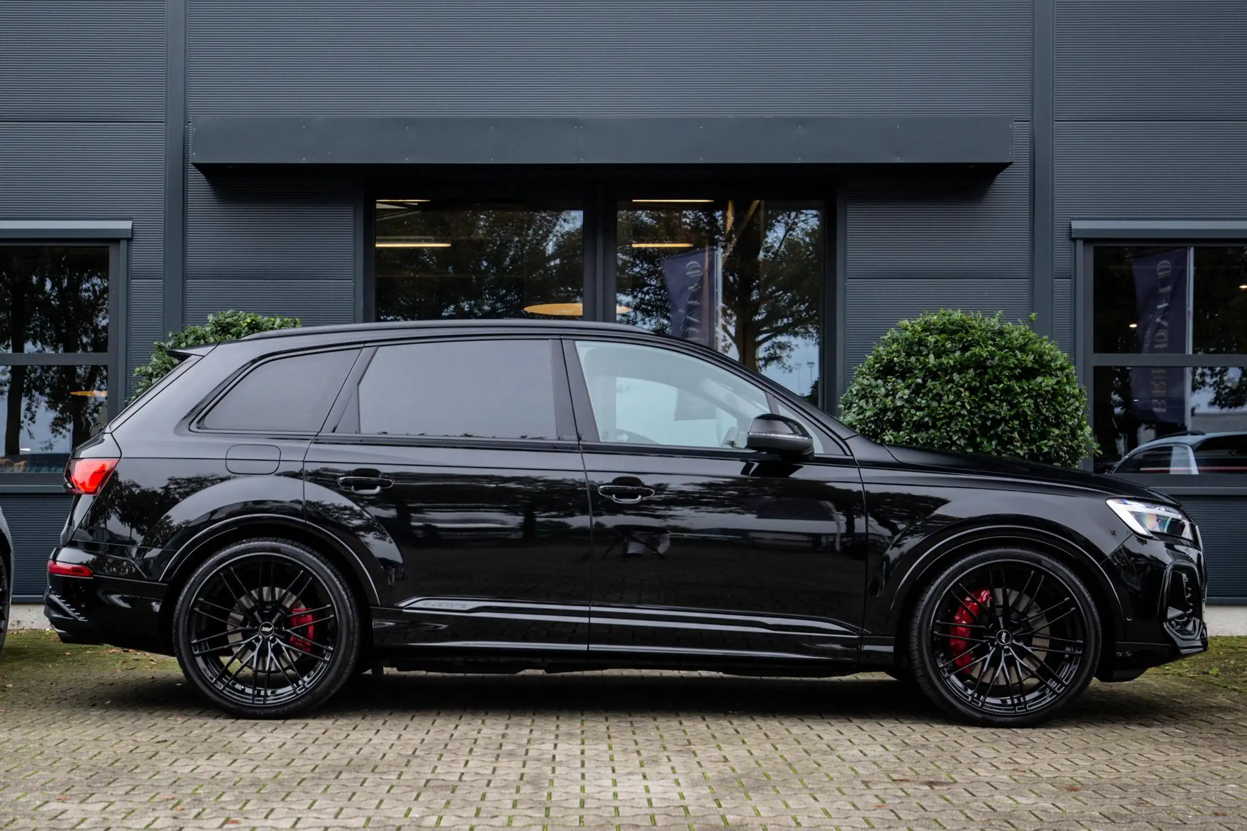 Audi - SQ7