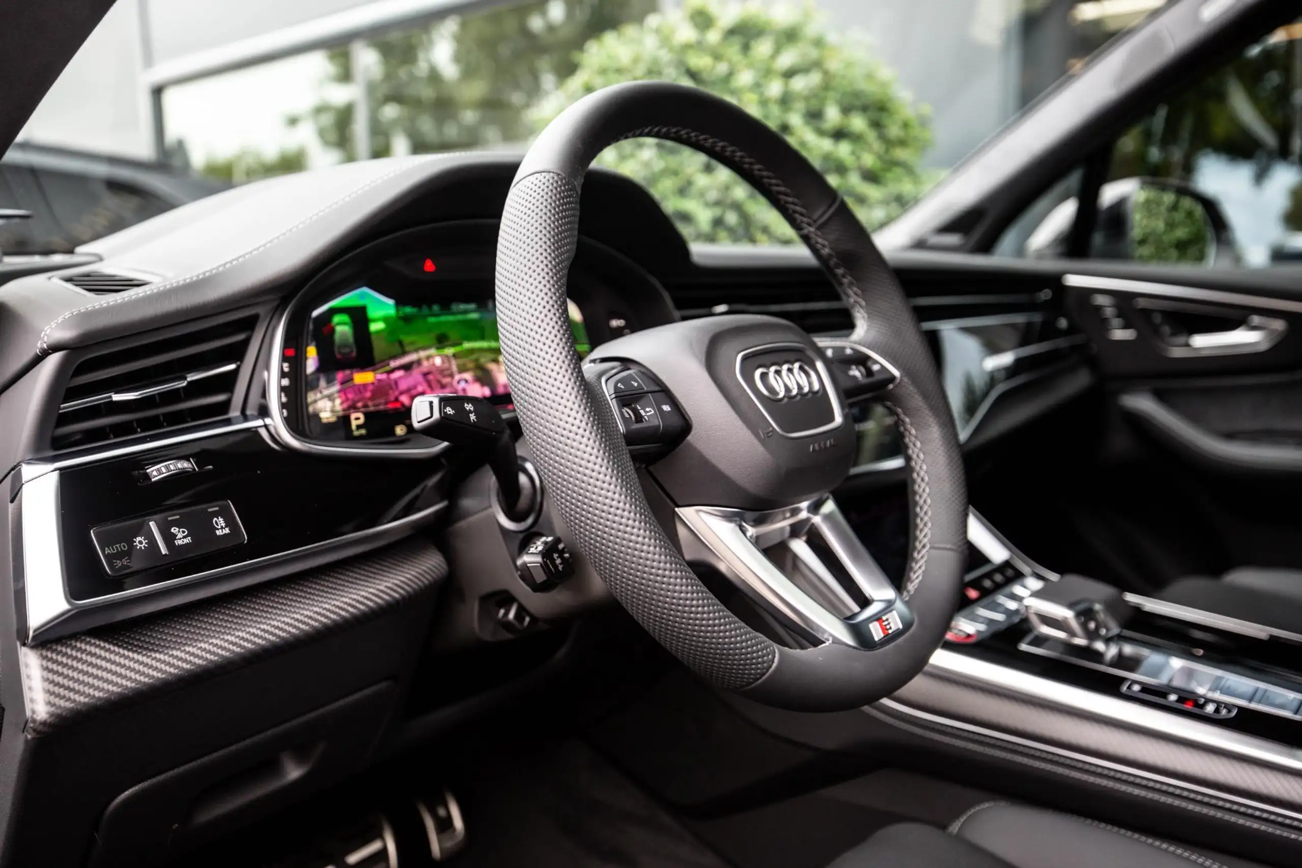 Audi - SQ7