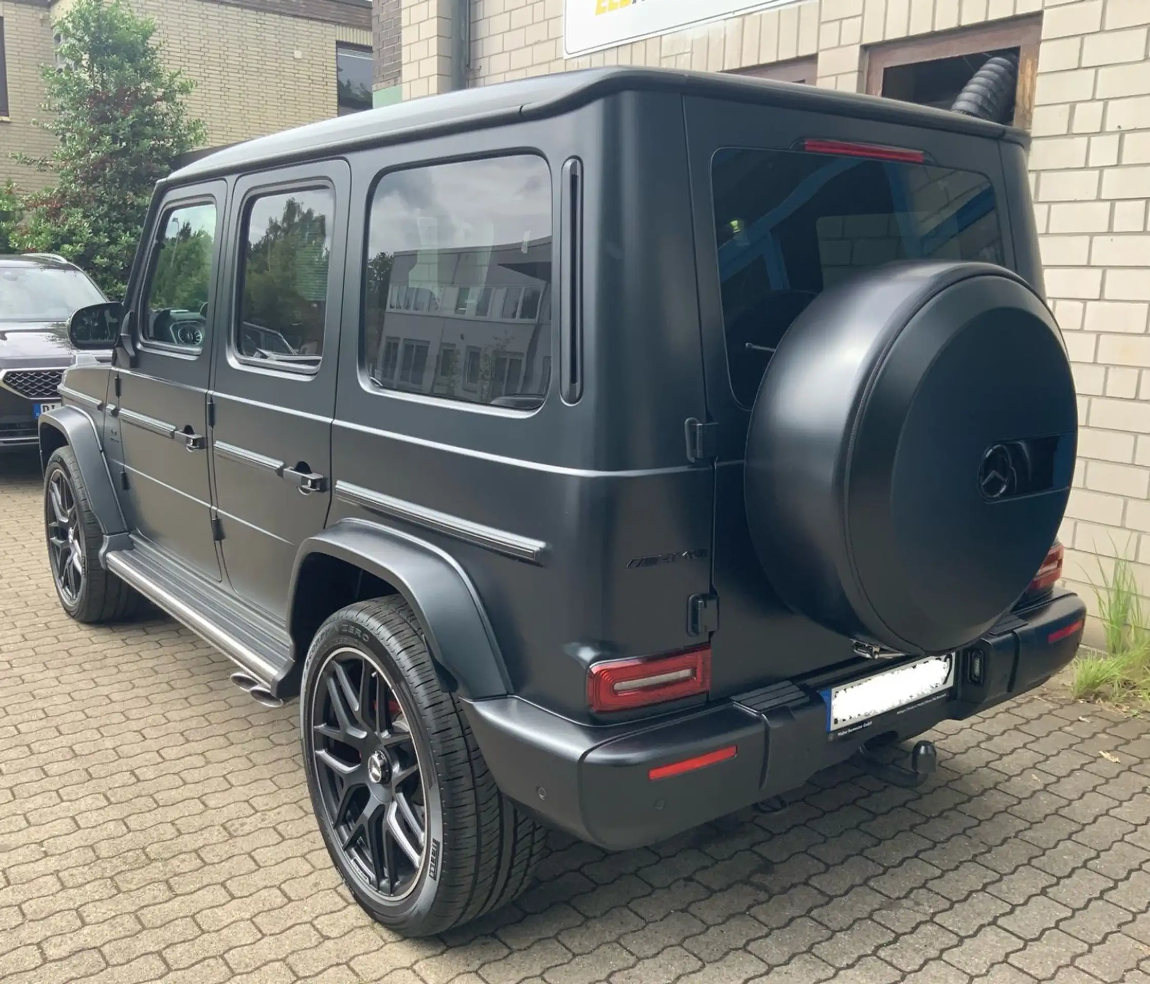 Mercedes-Benz - G 63 AMG