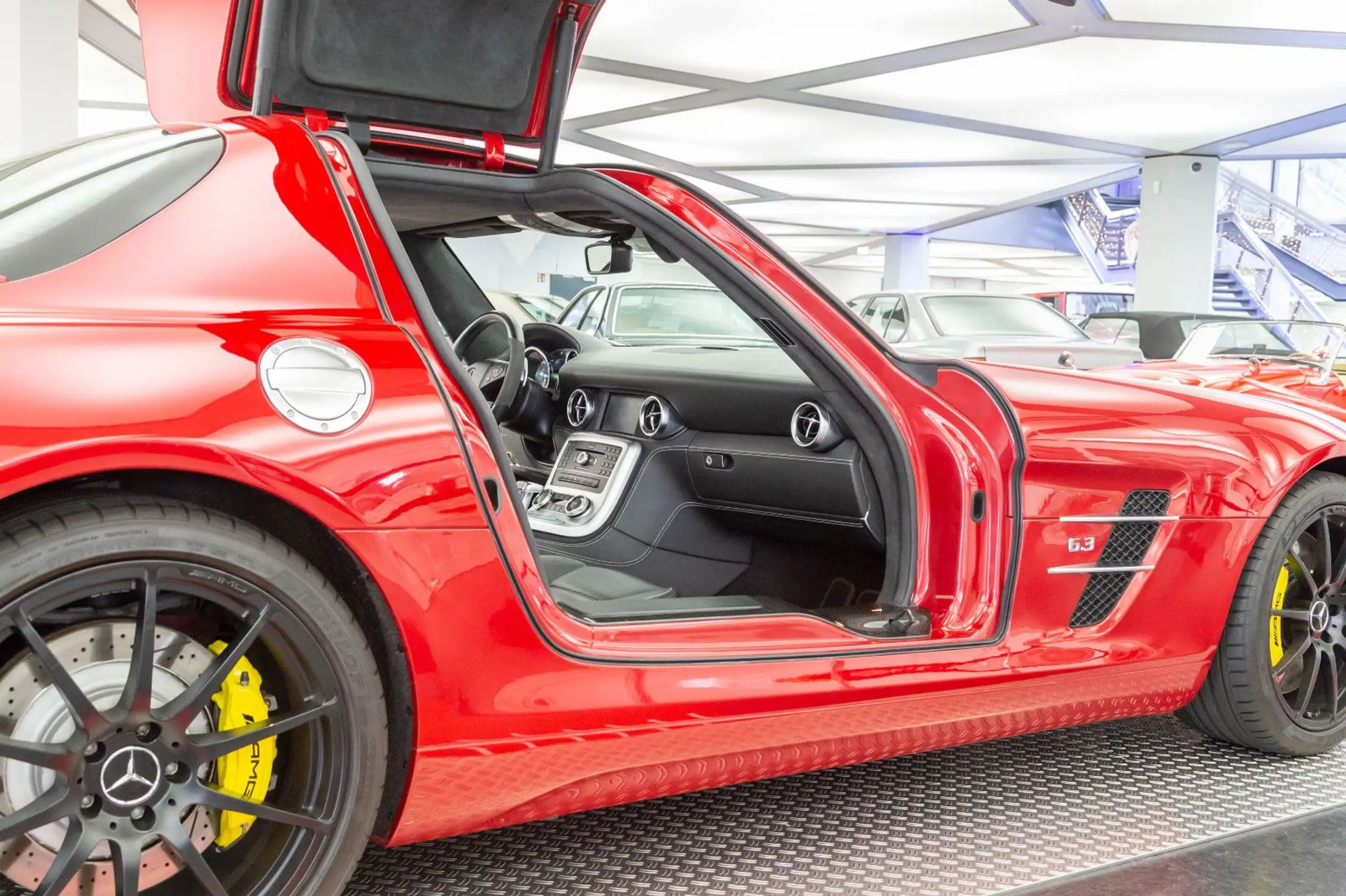 Mercedes-Benz - SLS