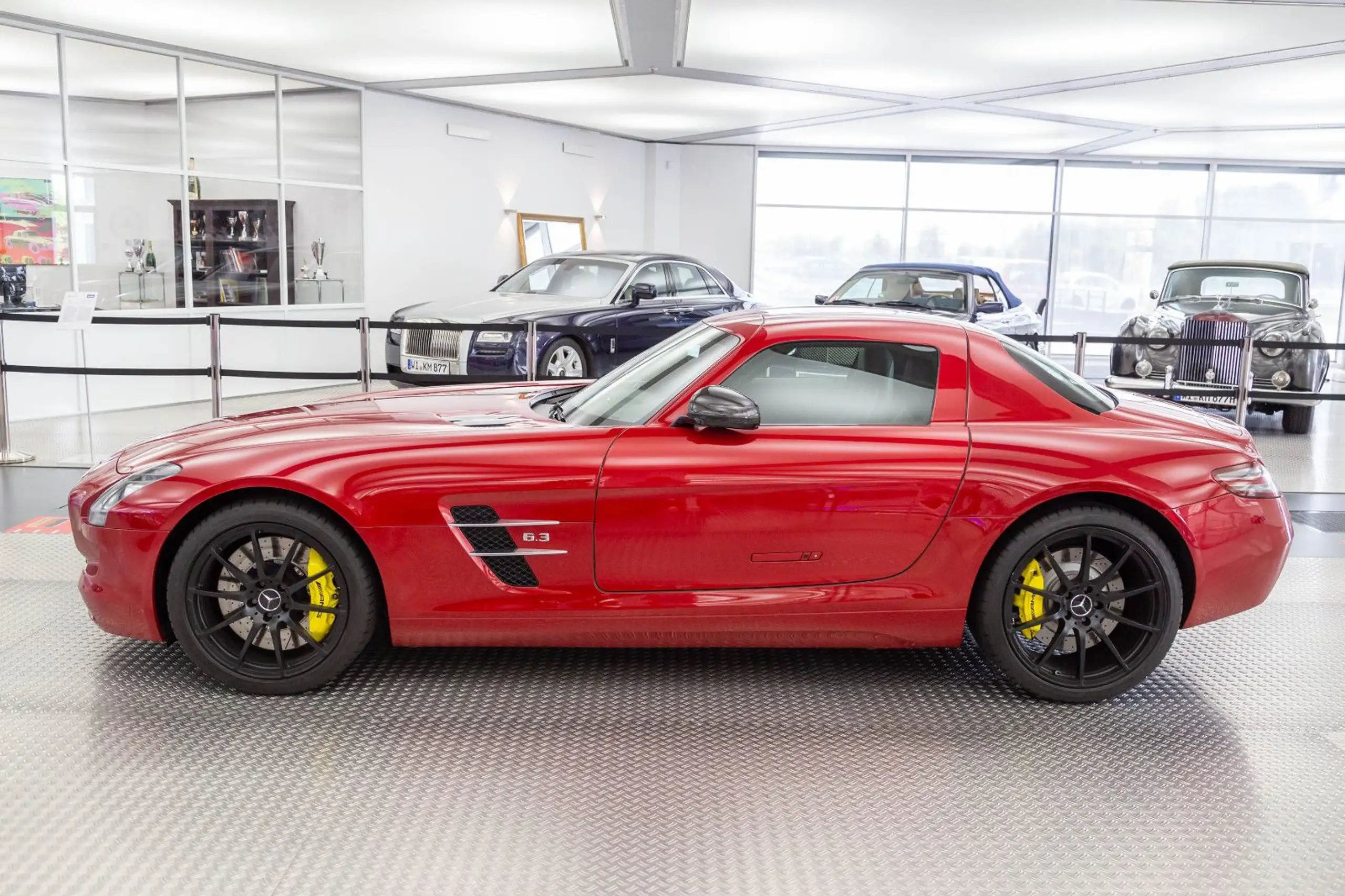 Mercedes-Benz - SLS