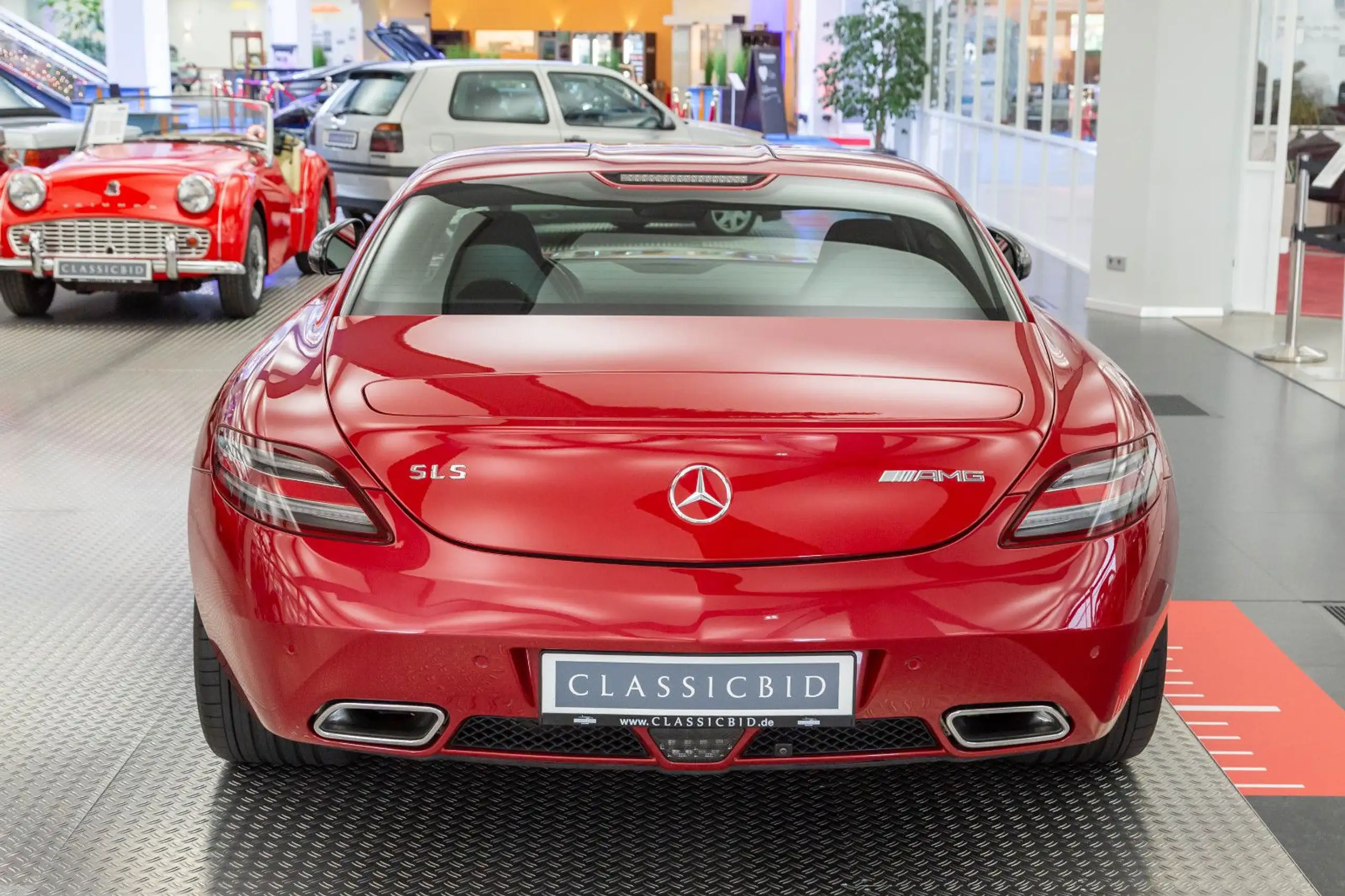 Mercedes-Benz - SLS