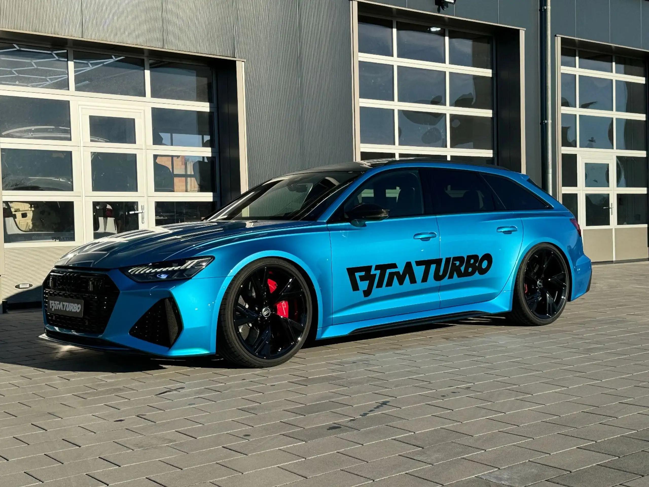 Audi - RS6