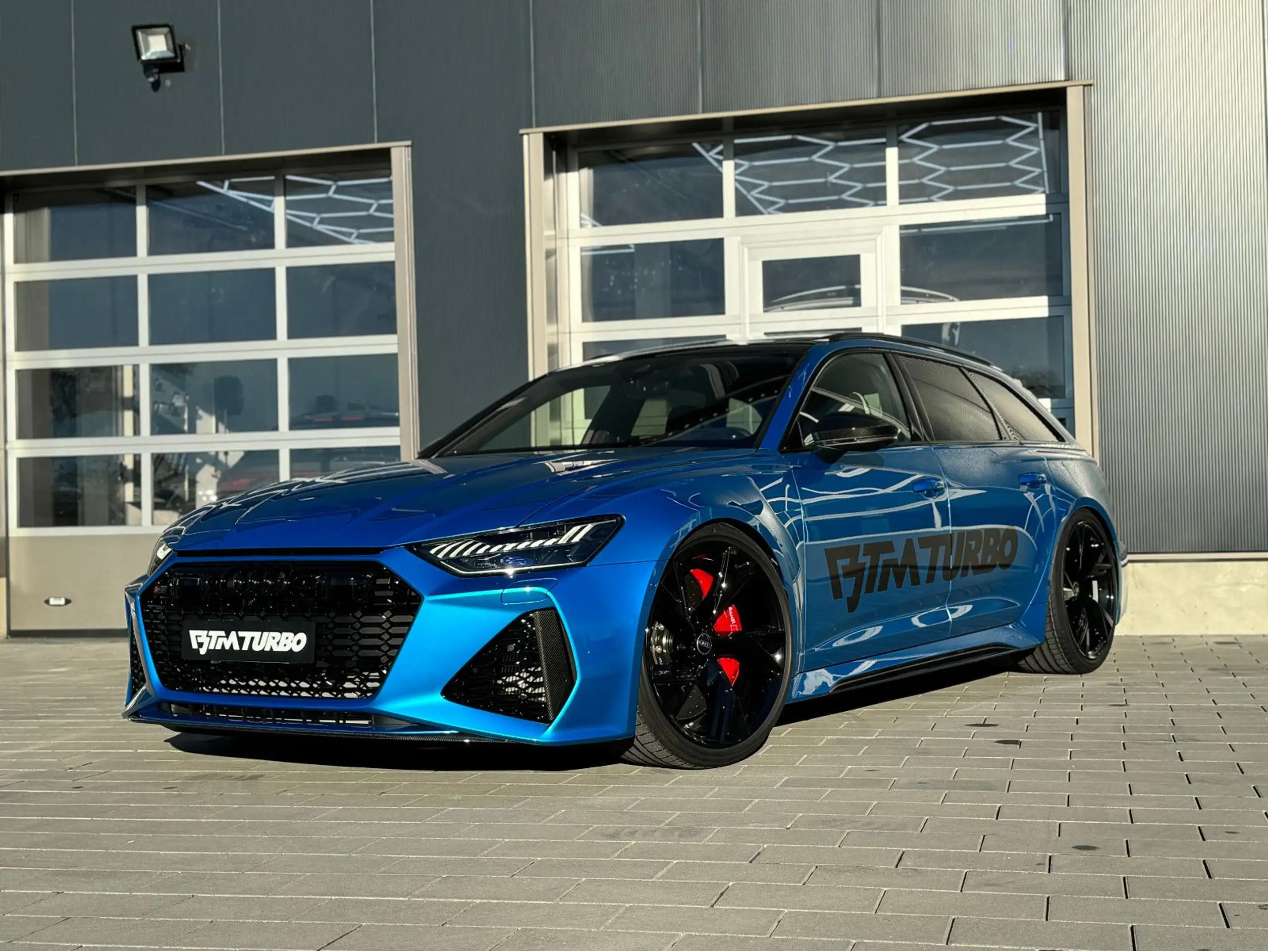 Audi - RS6