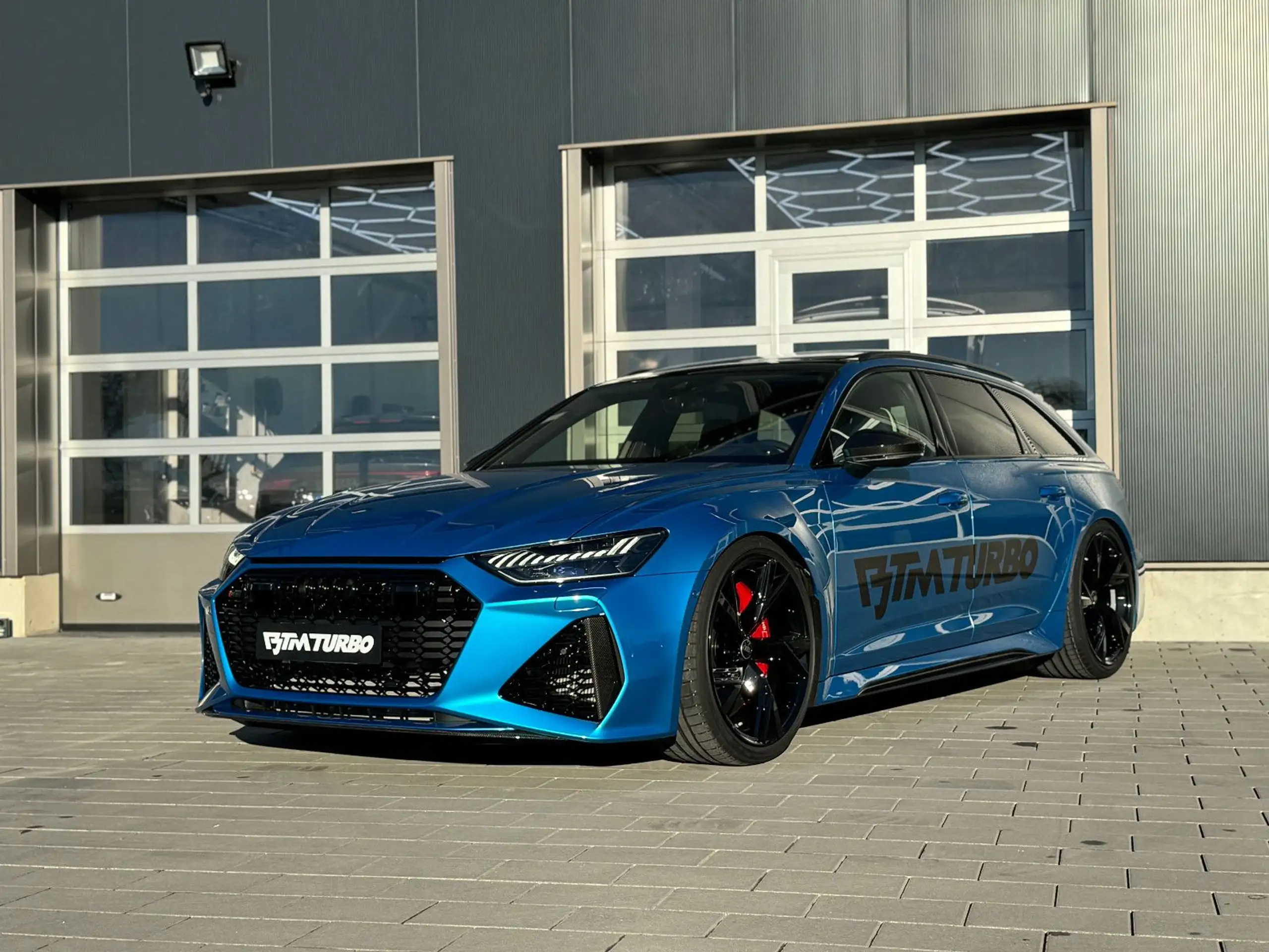 Audi - RS6