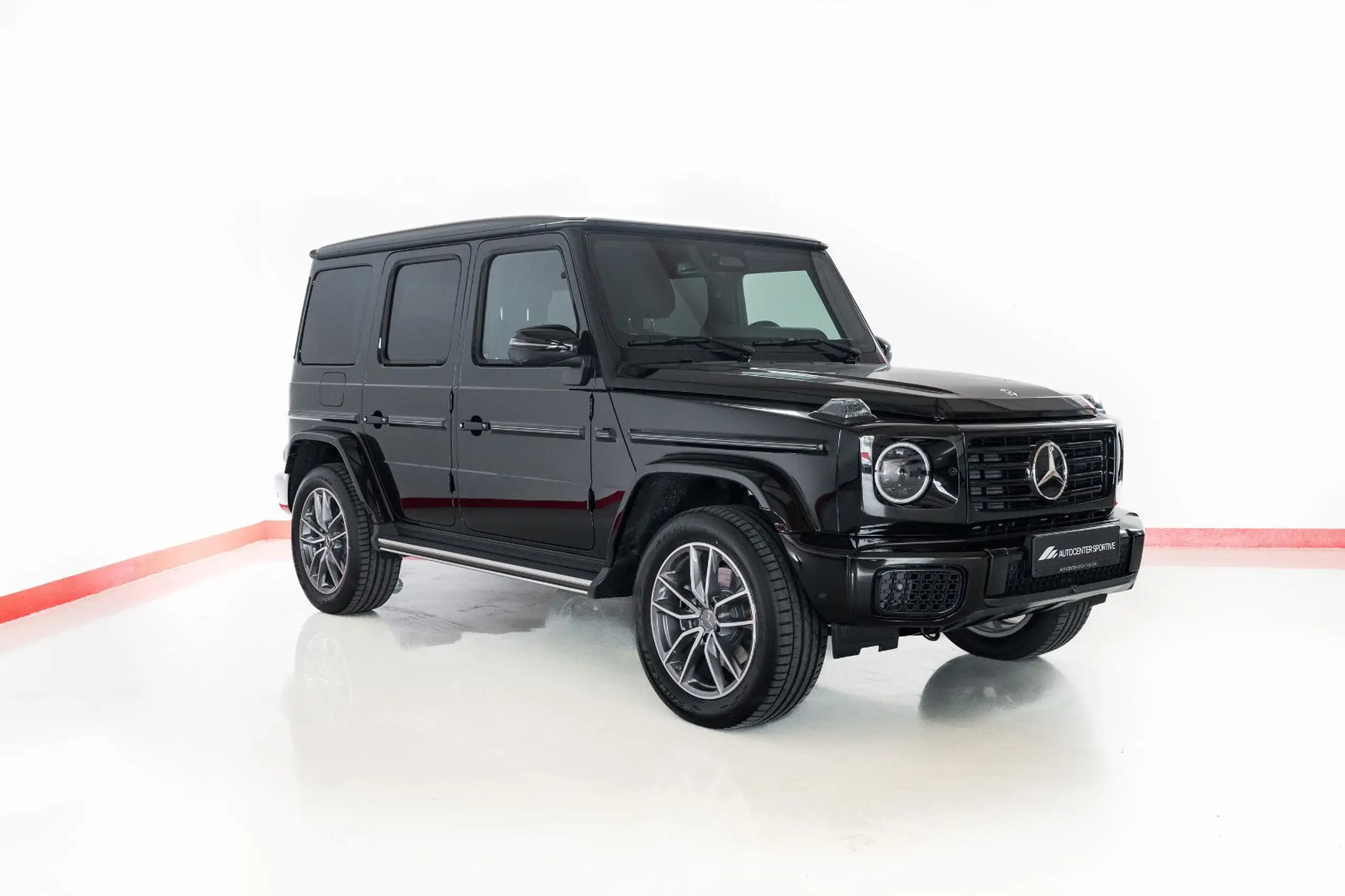 Mercedes-Benz - G 500