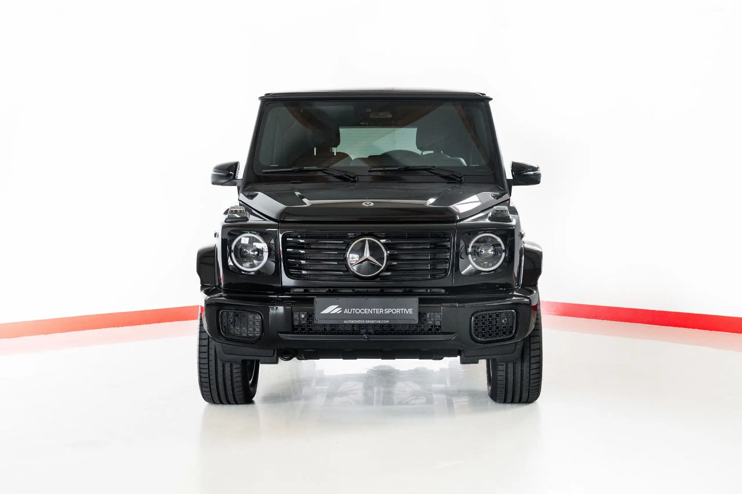 Mercedes-Benz - G 500