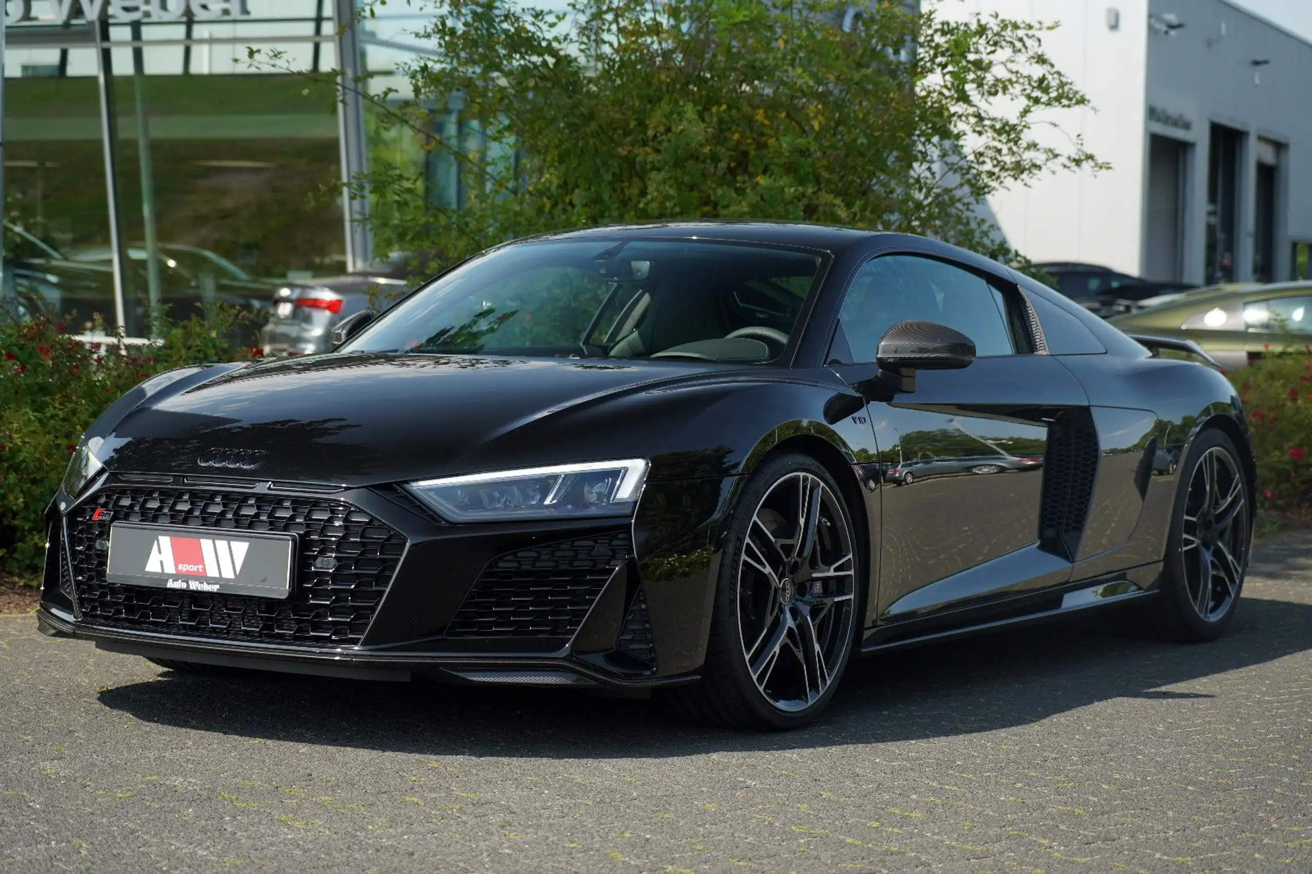 Audi - R8