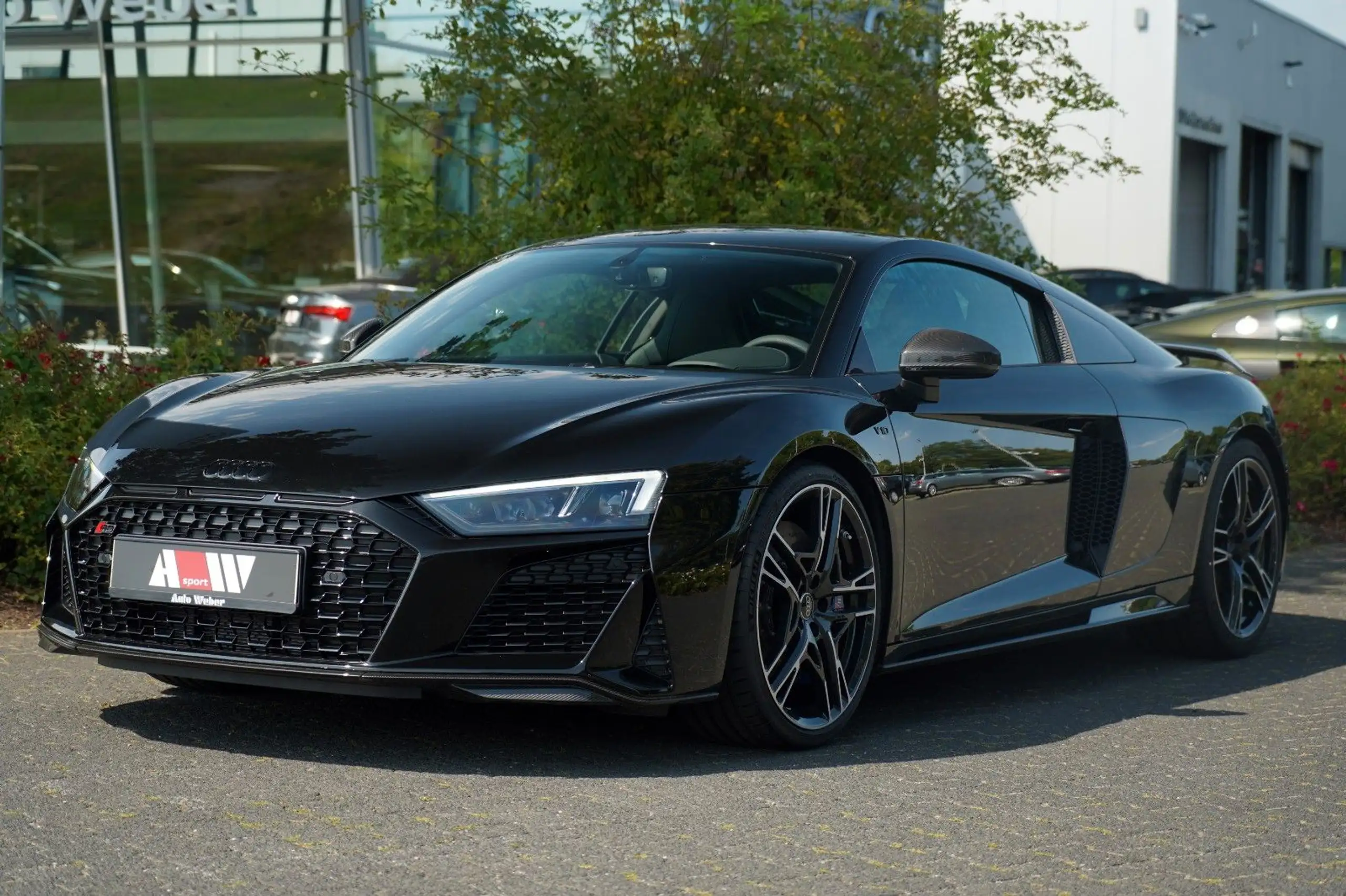 Audi - R8