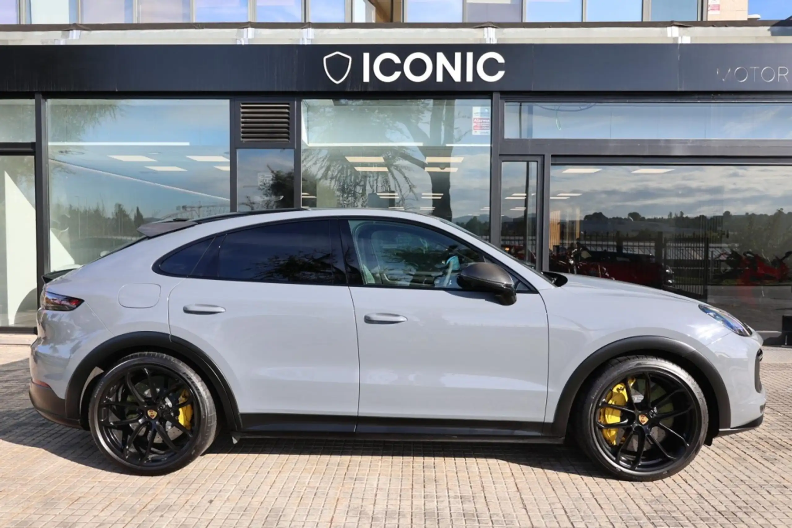 Porsche - Cayenne