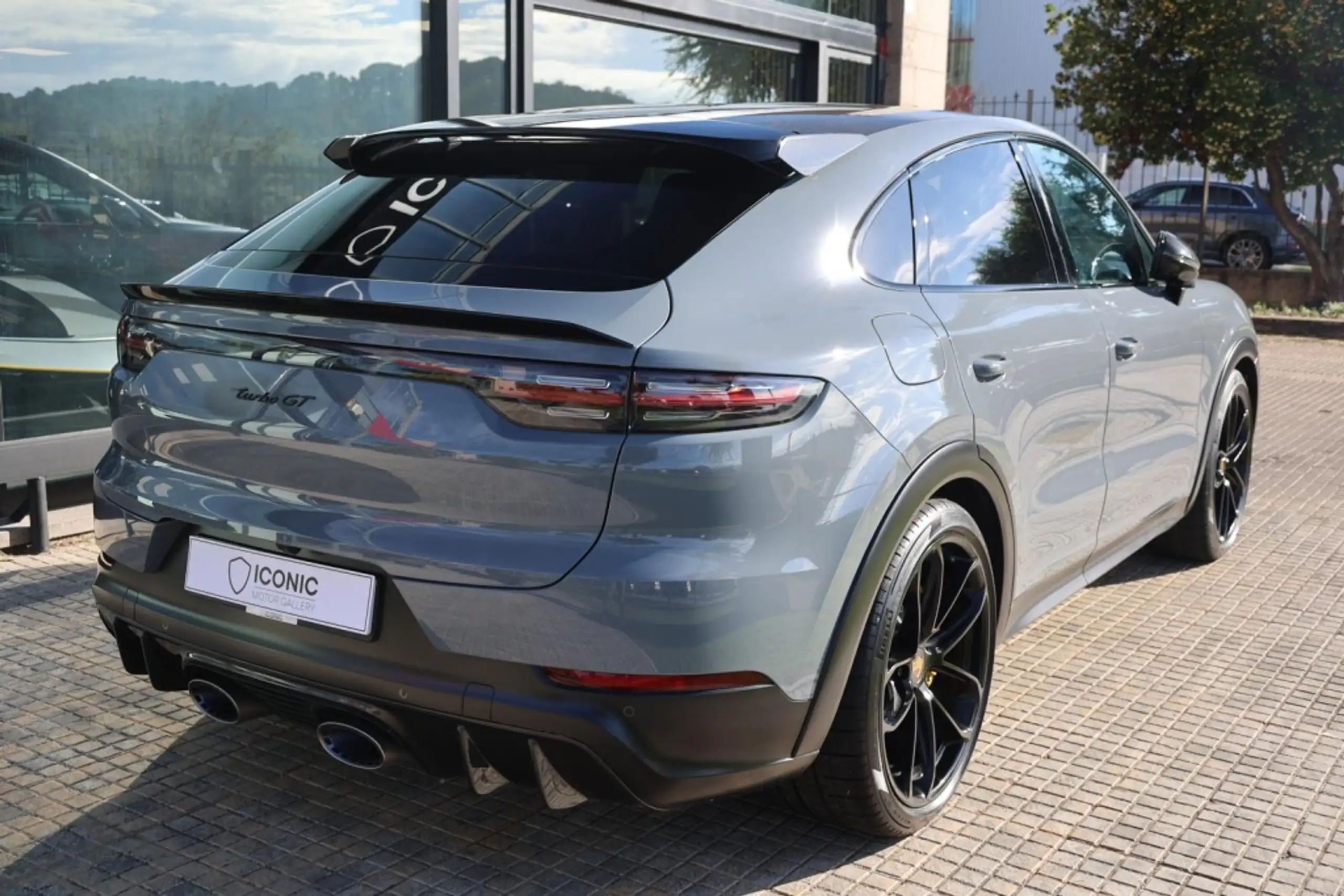 Porsche - Cayenne