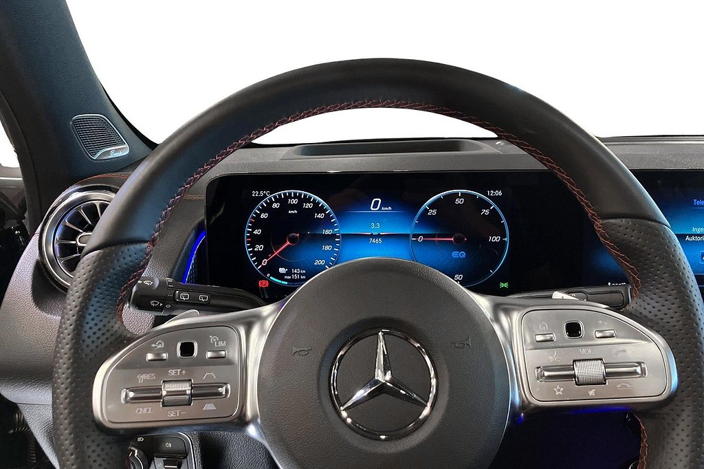 Mercedes-Benz - EQB