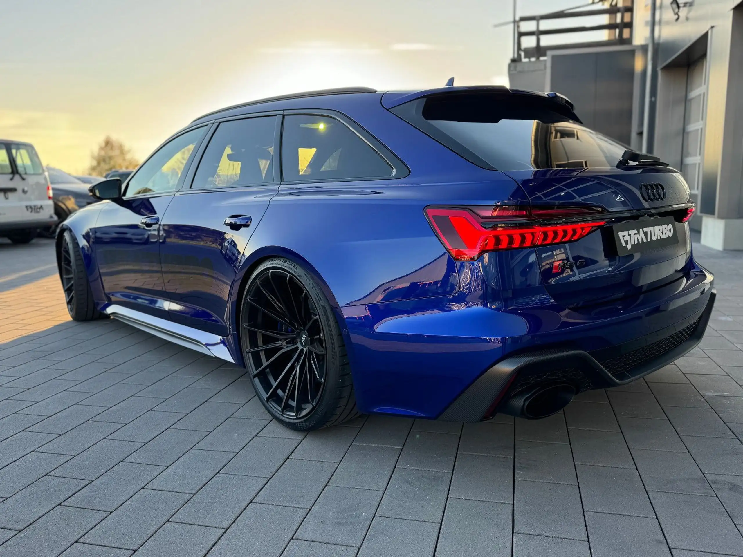 Audi - RS6