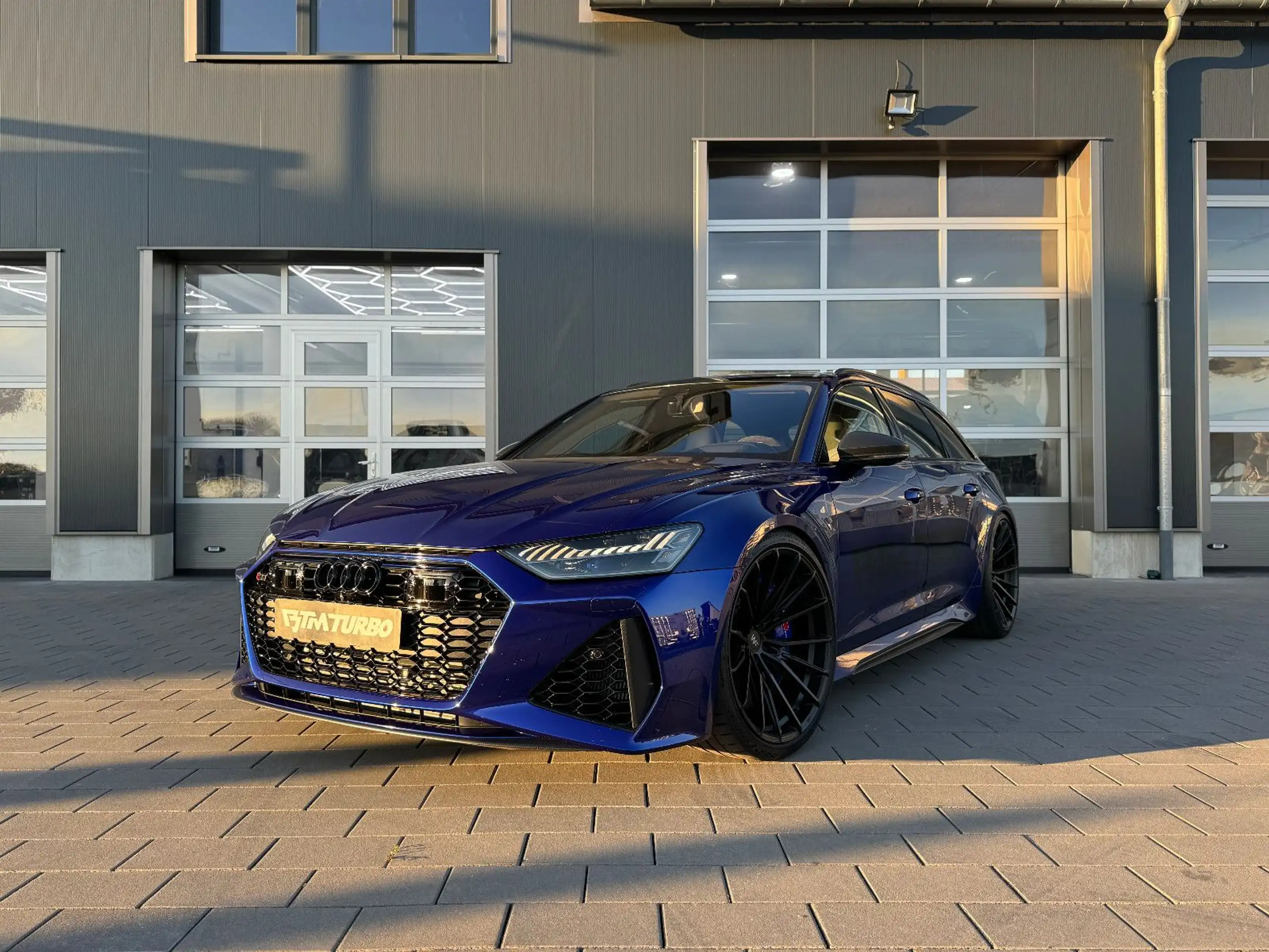 Audi - RS6