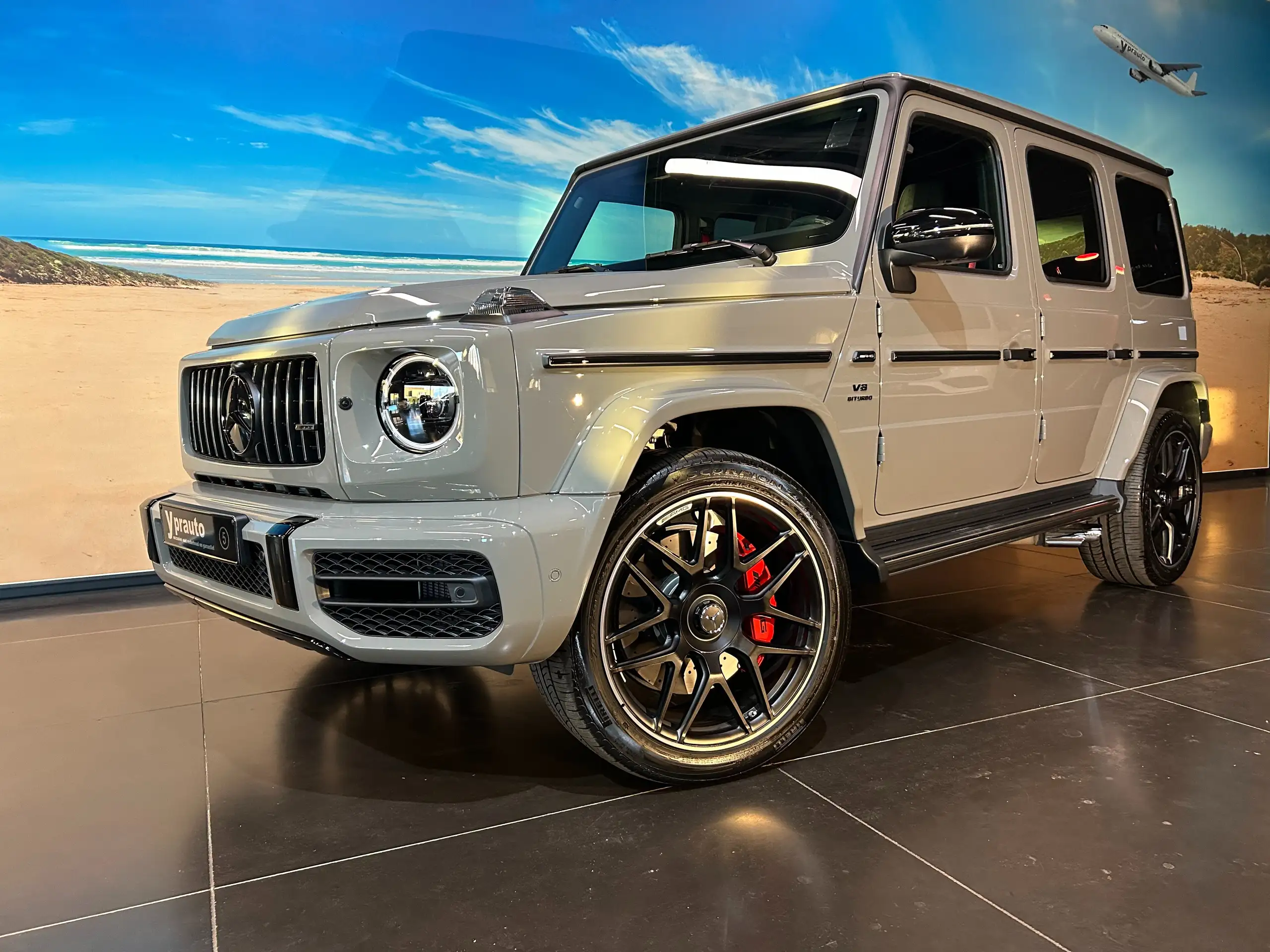 Mercedes-Benz - G 63 AMG