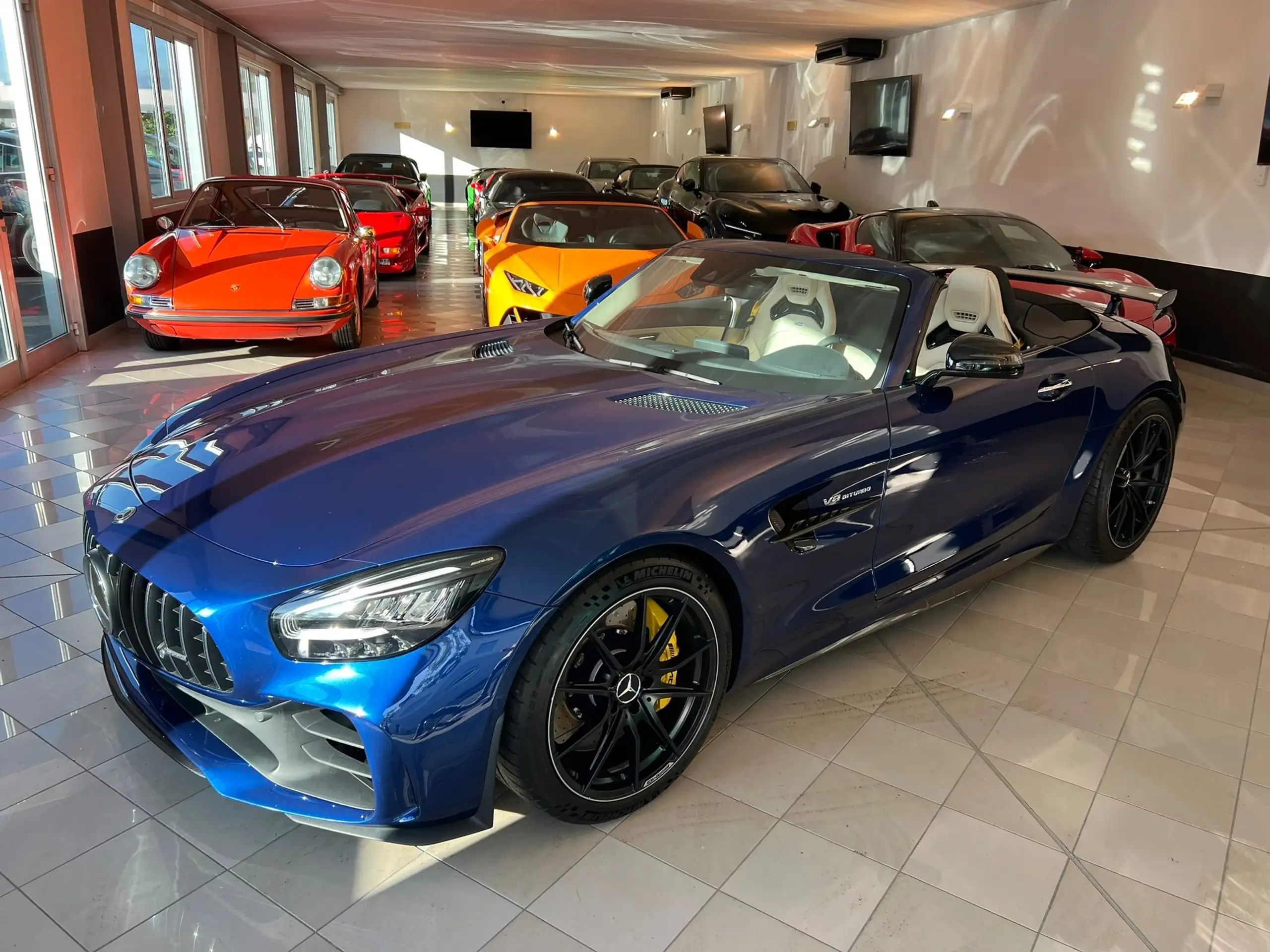 Mercedes-Benz - AMG GT