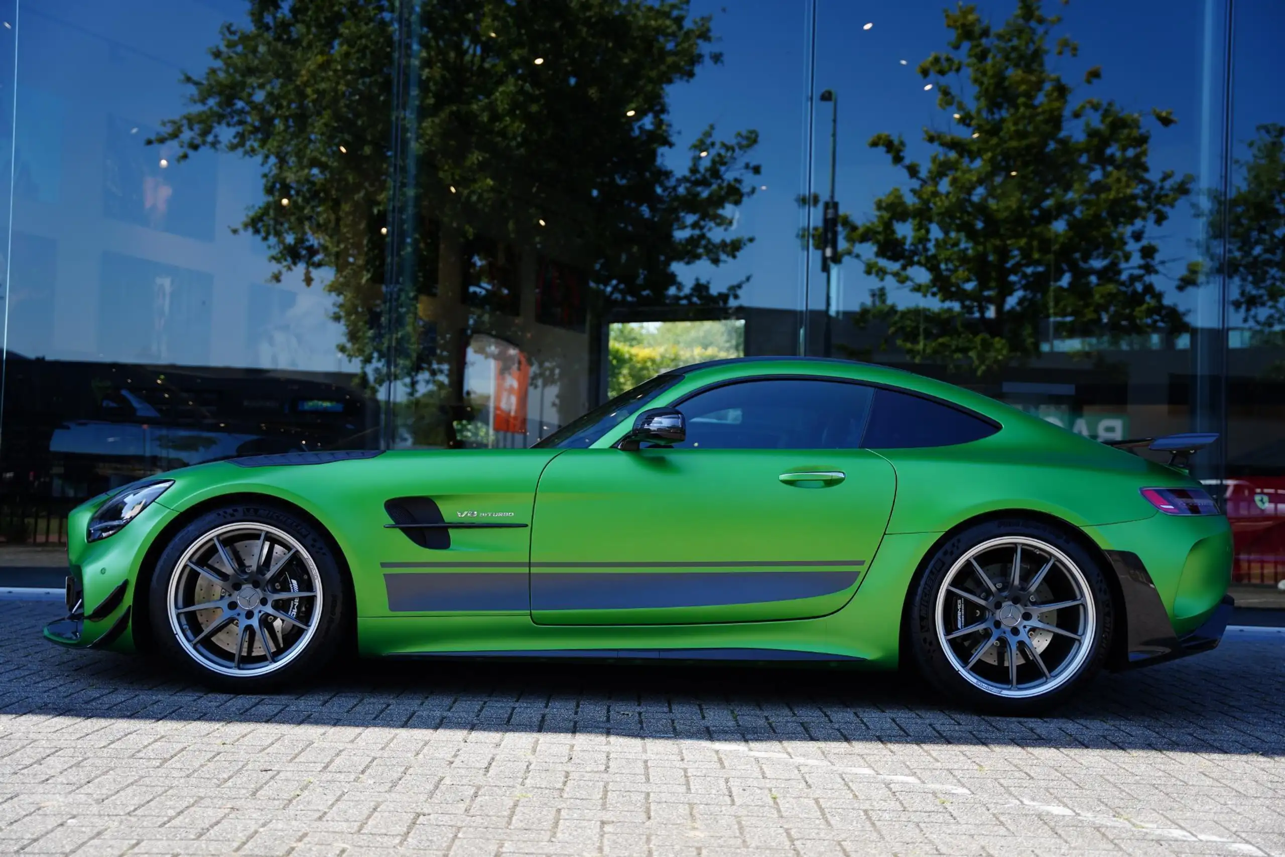 Mercedes-Benz - AMG GT