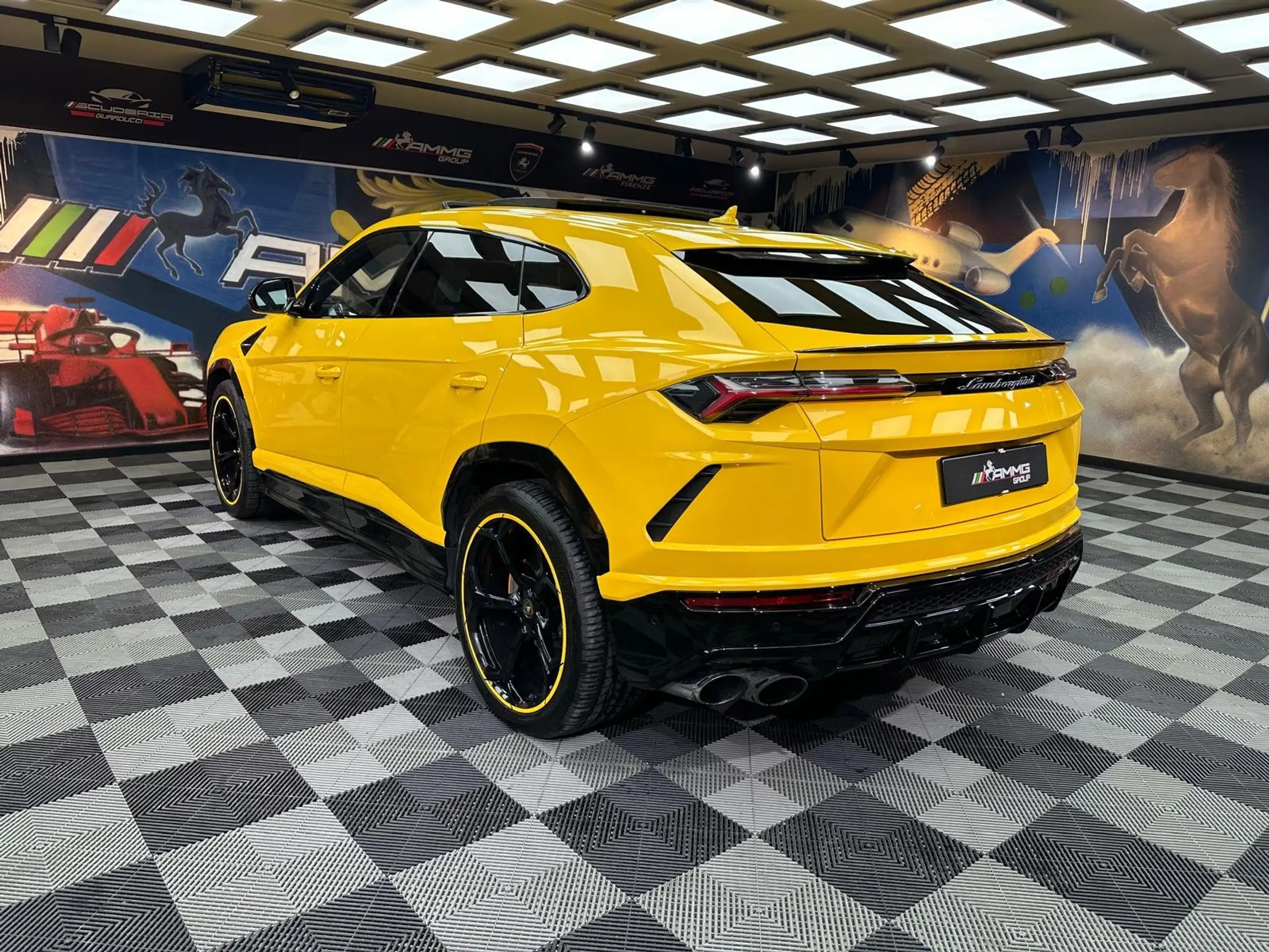 Lamborghini - Urus