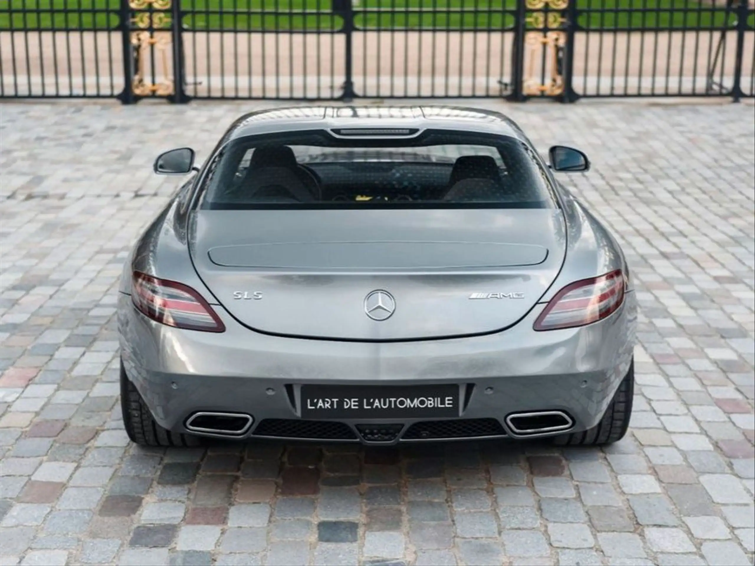 Mercedes-Benz - SLS