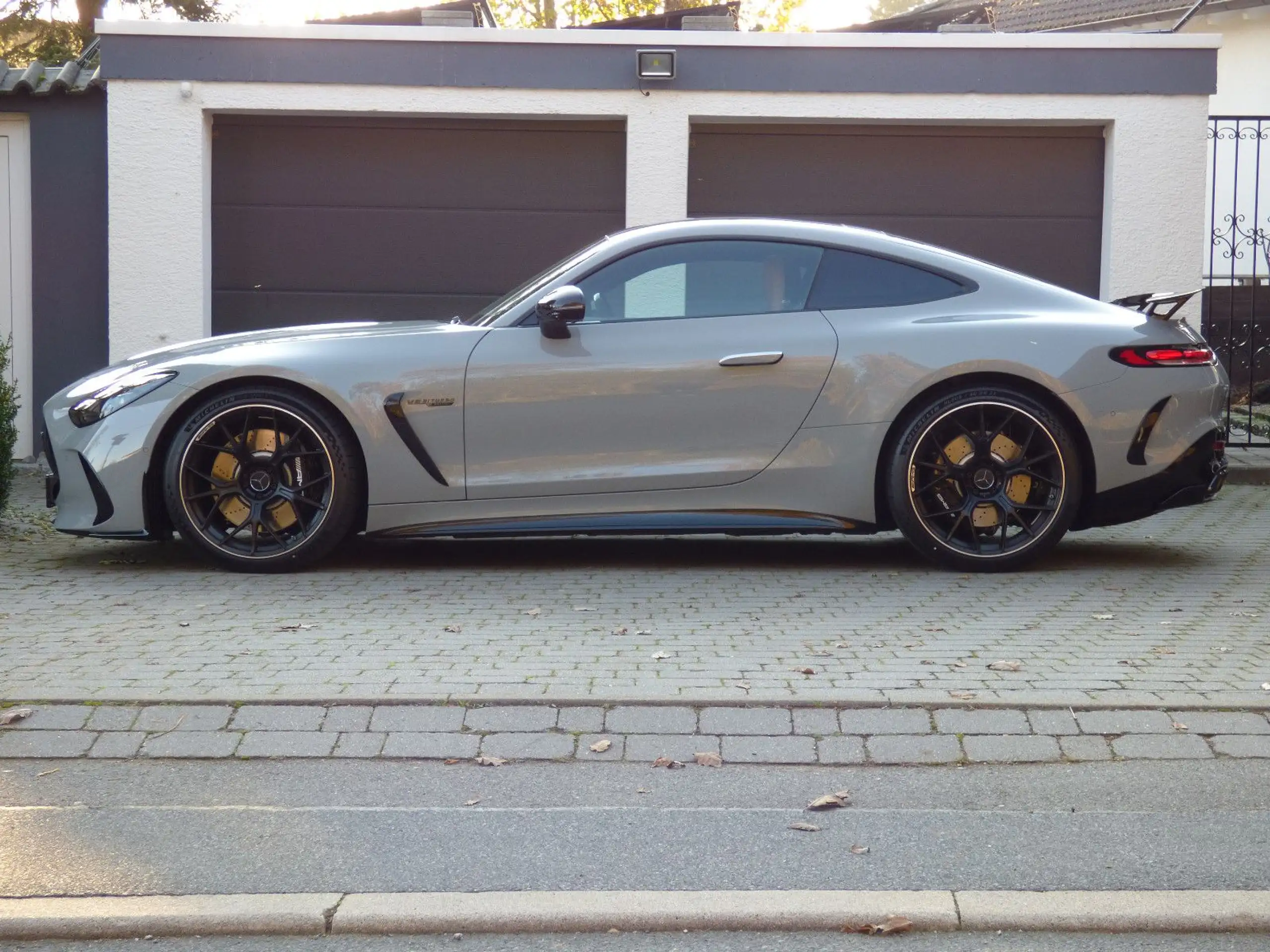 Mercedes-Benz - AMG GT