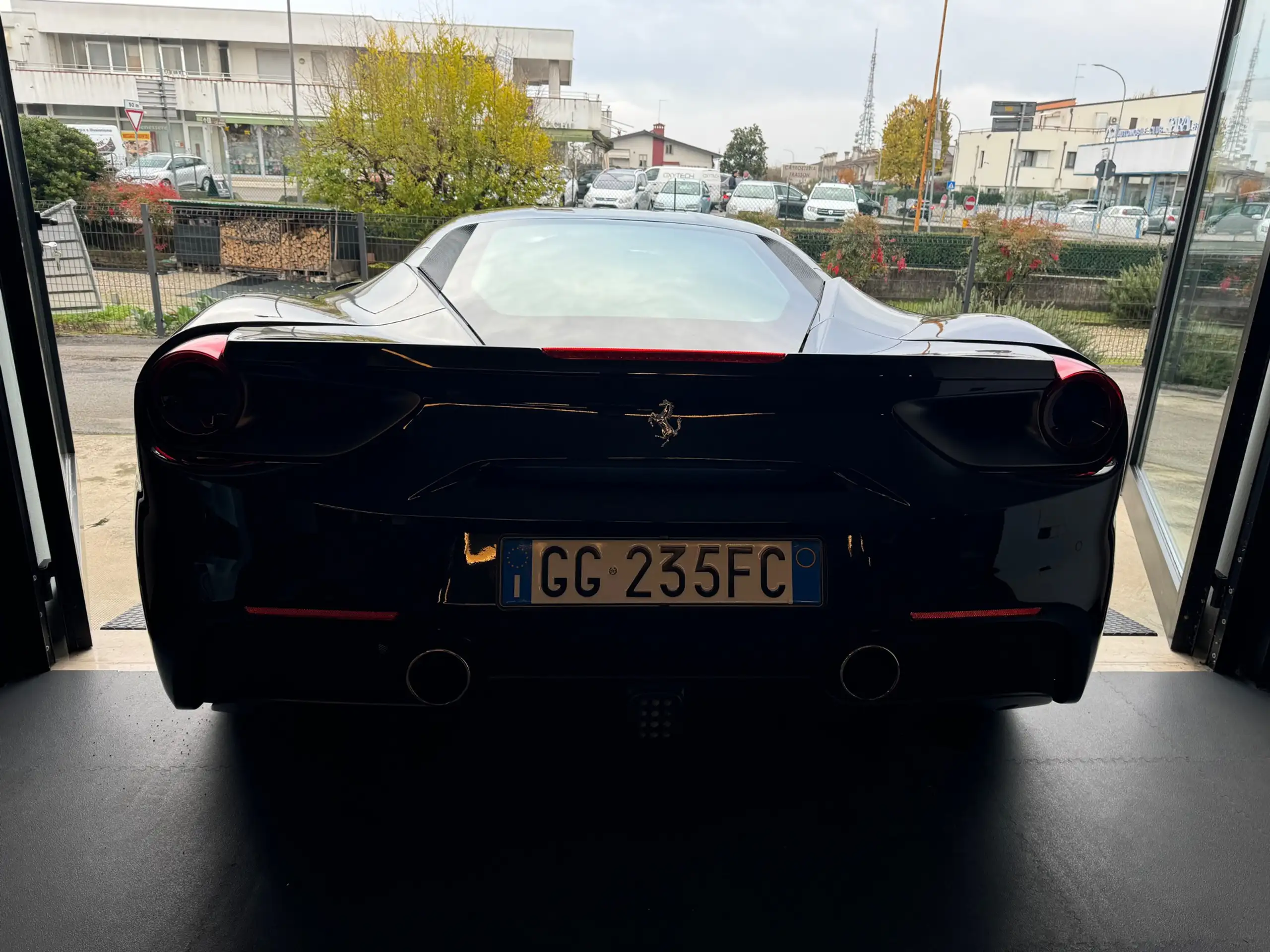 Ferrari - 488