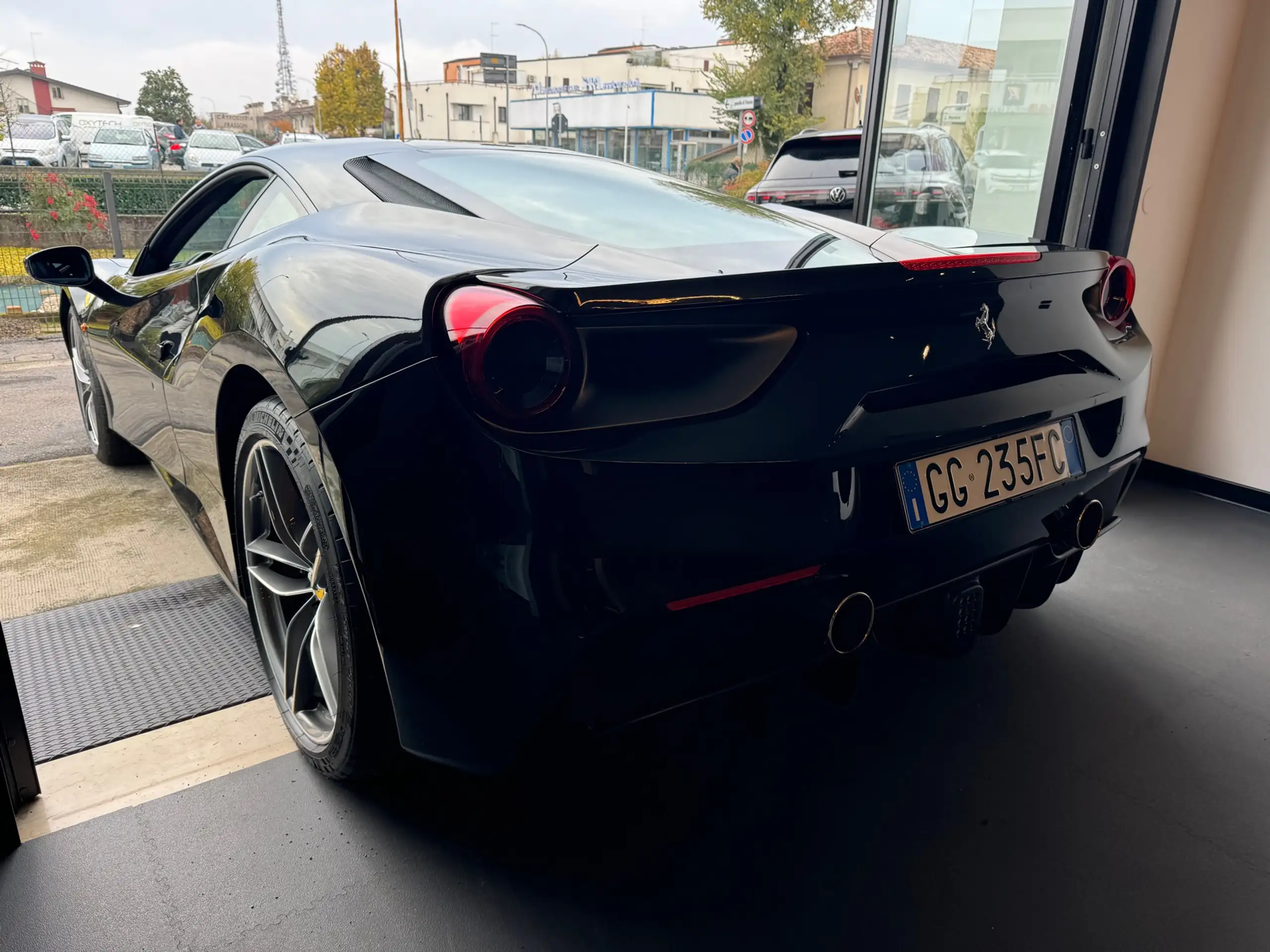 Ferrari - 488