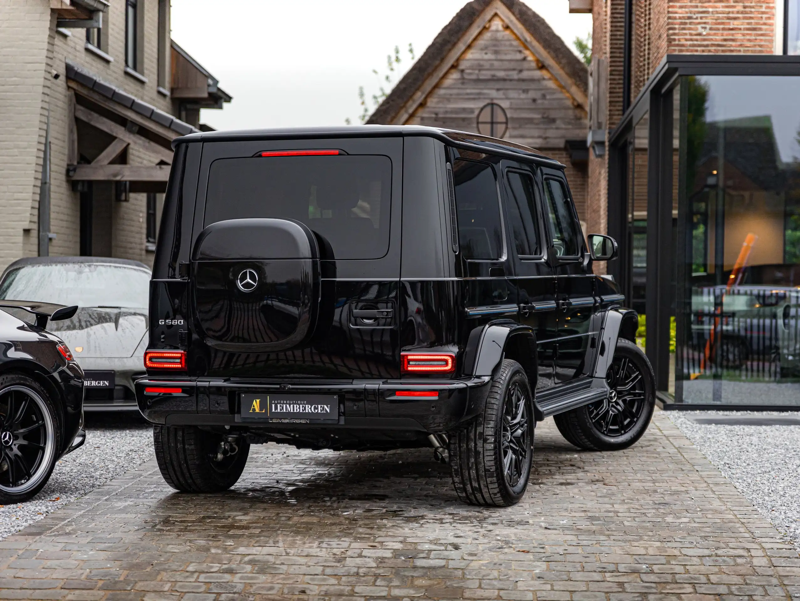 Mercedes-Benz - G