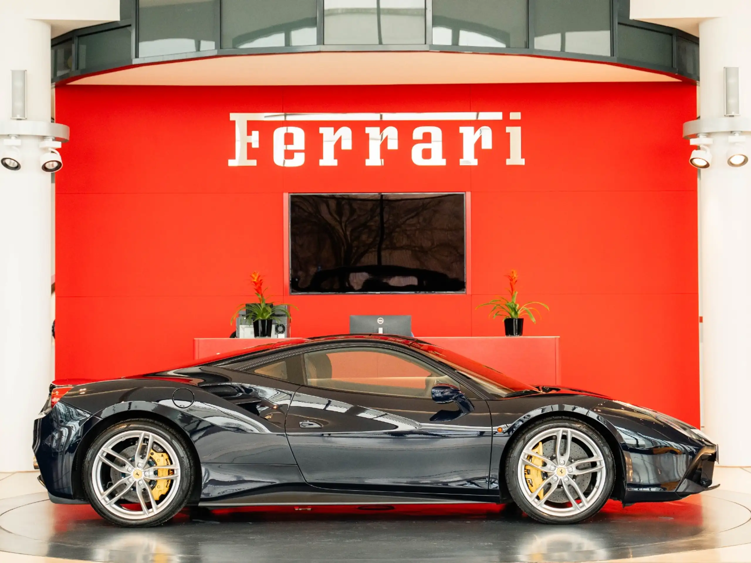 Ferrari - 488