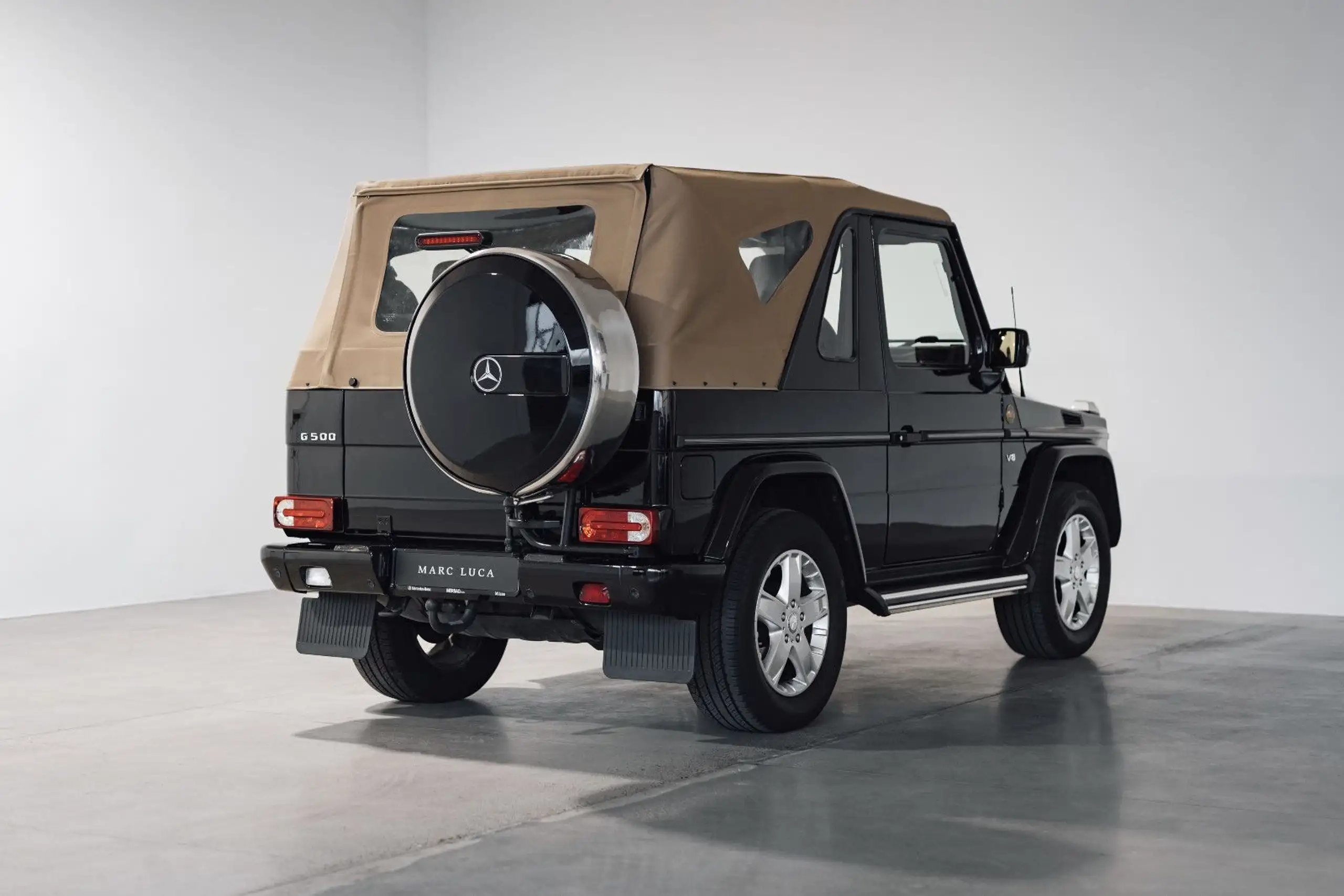 Mercedes-Benz - G 500