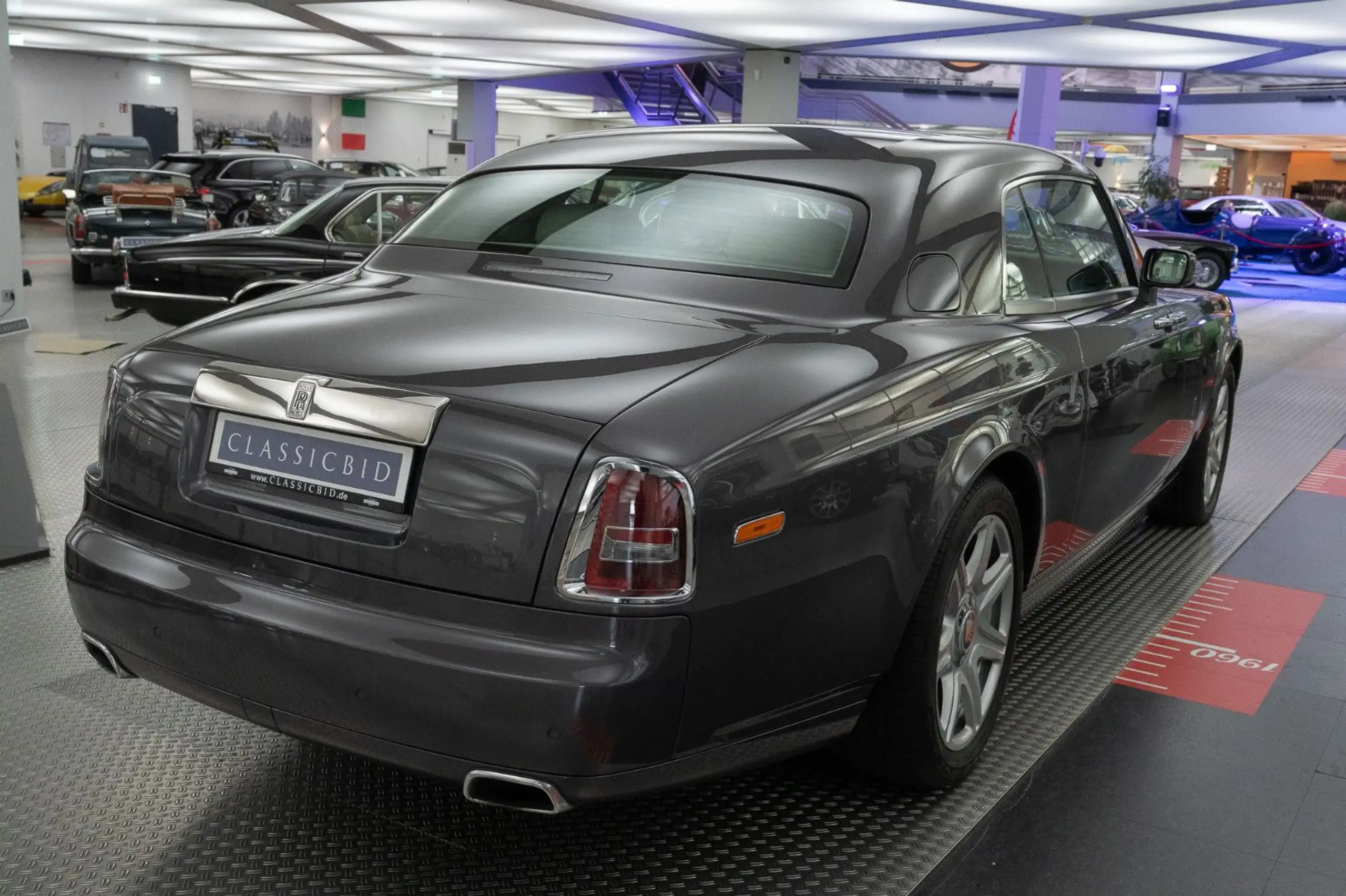 Rolls-Royce - Phantom