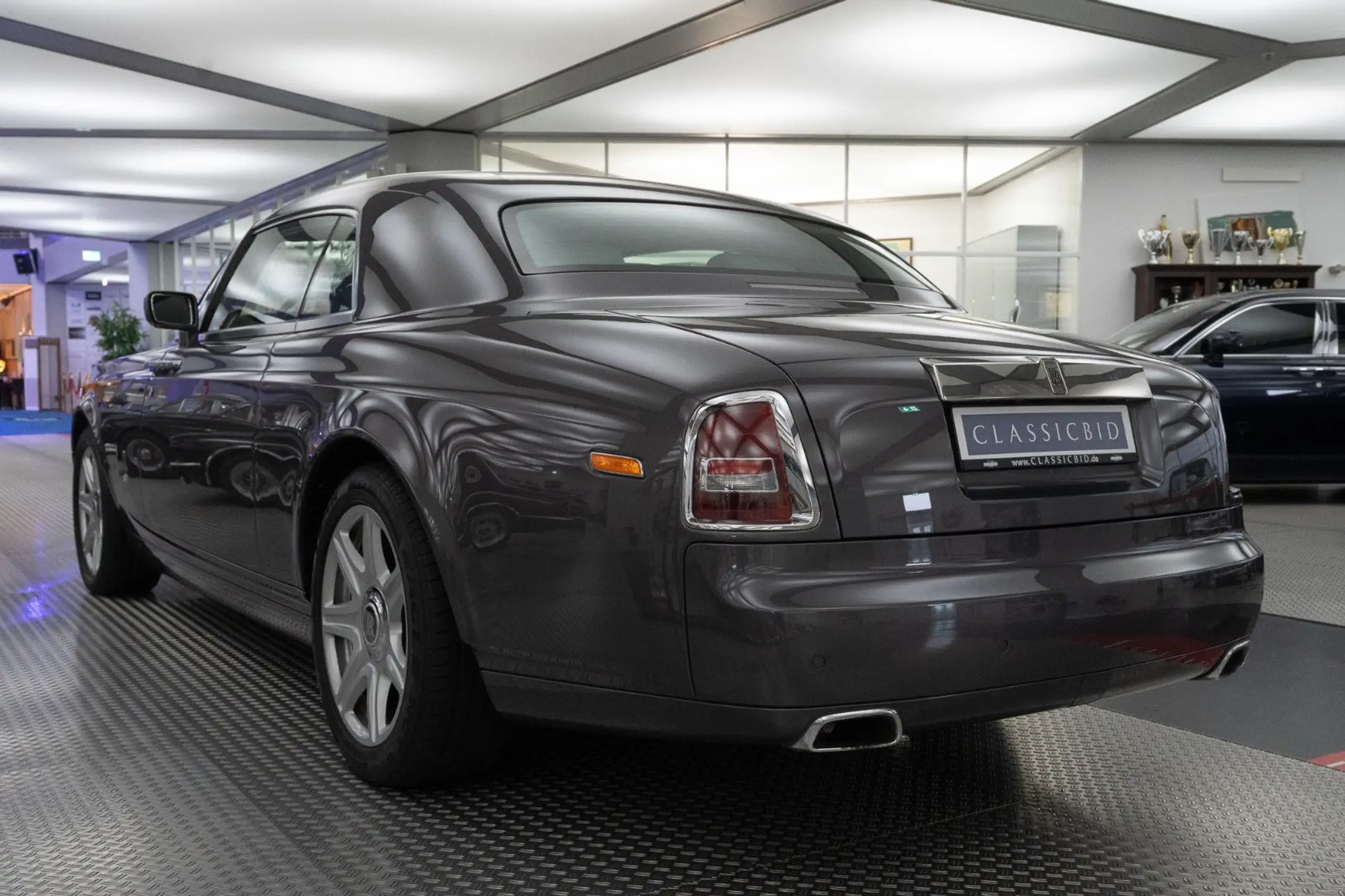 Rolls-Royce - Phantom