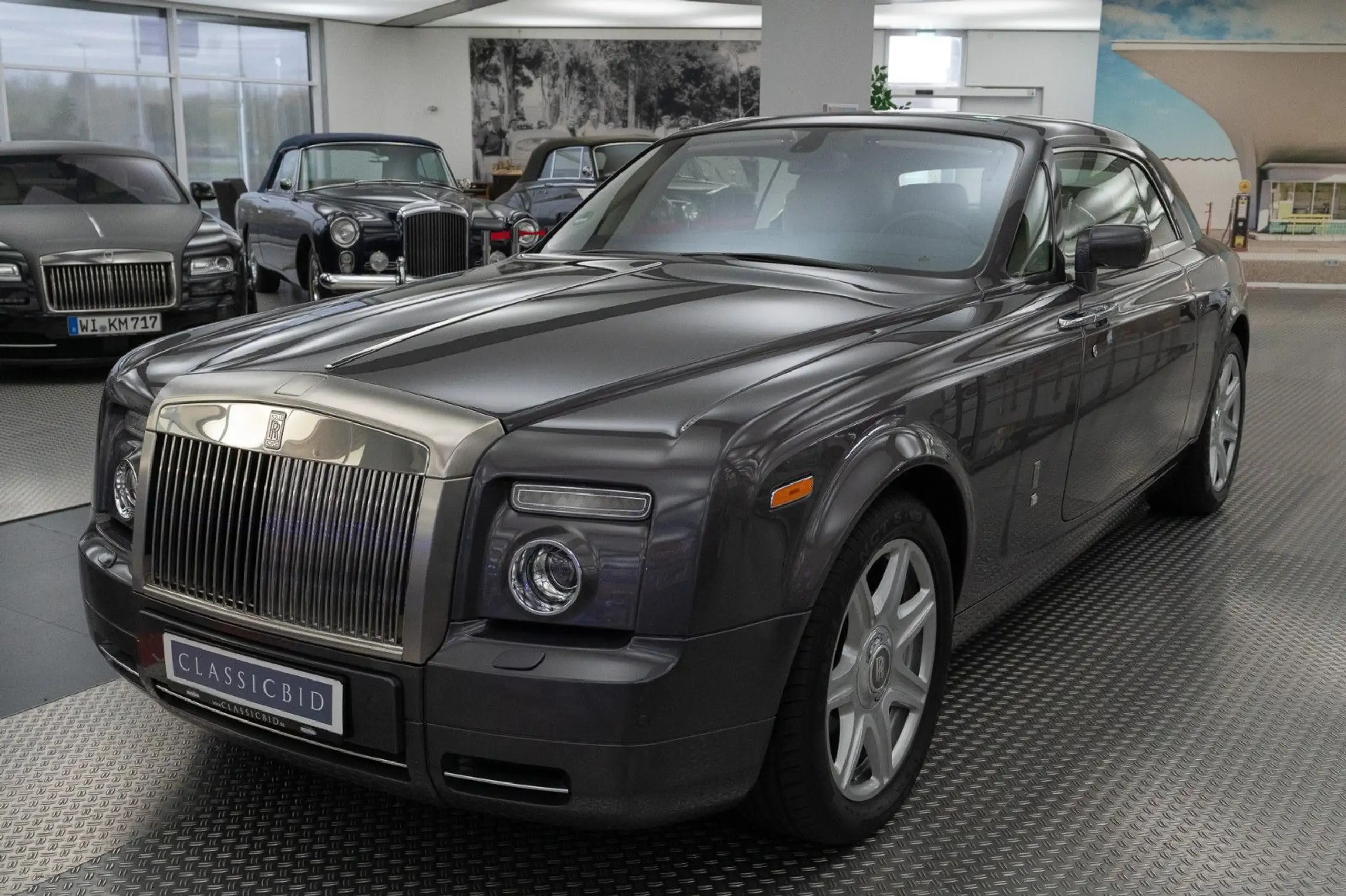 Rolls-Royce - Phantom