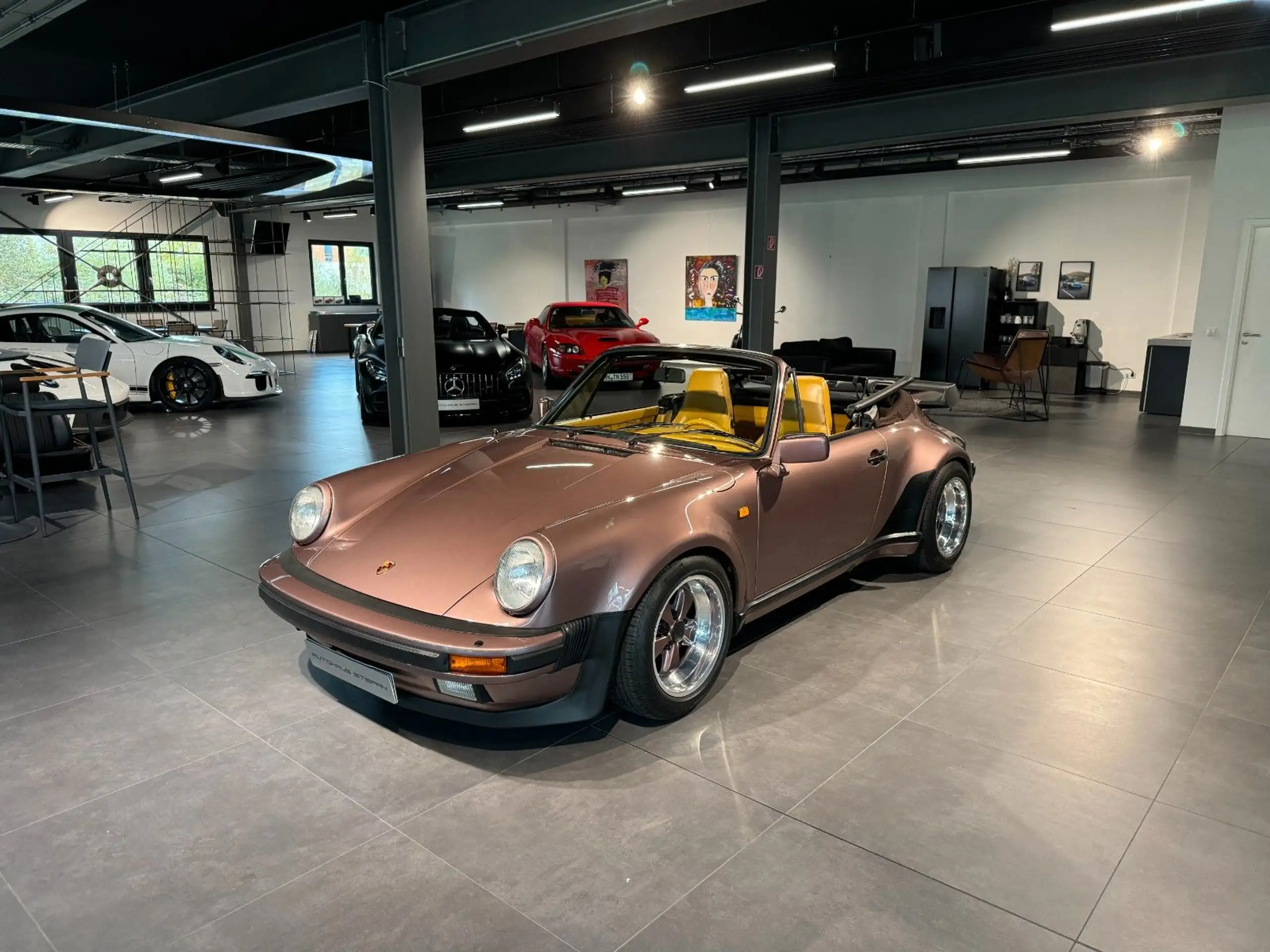 Porsche - 930