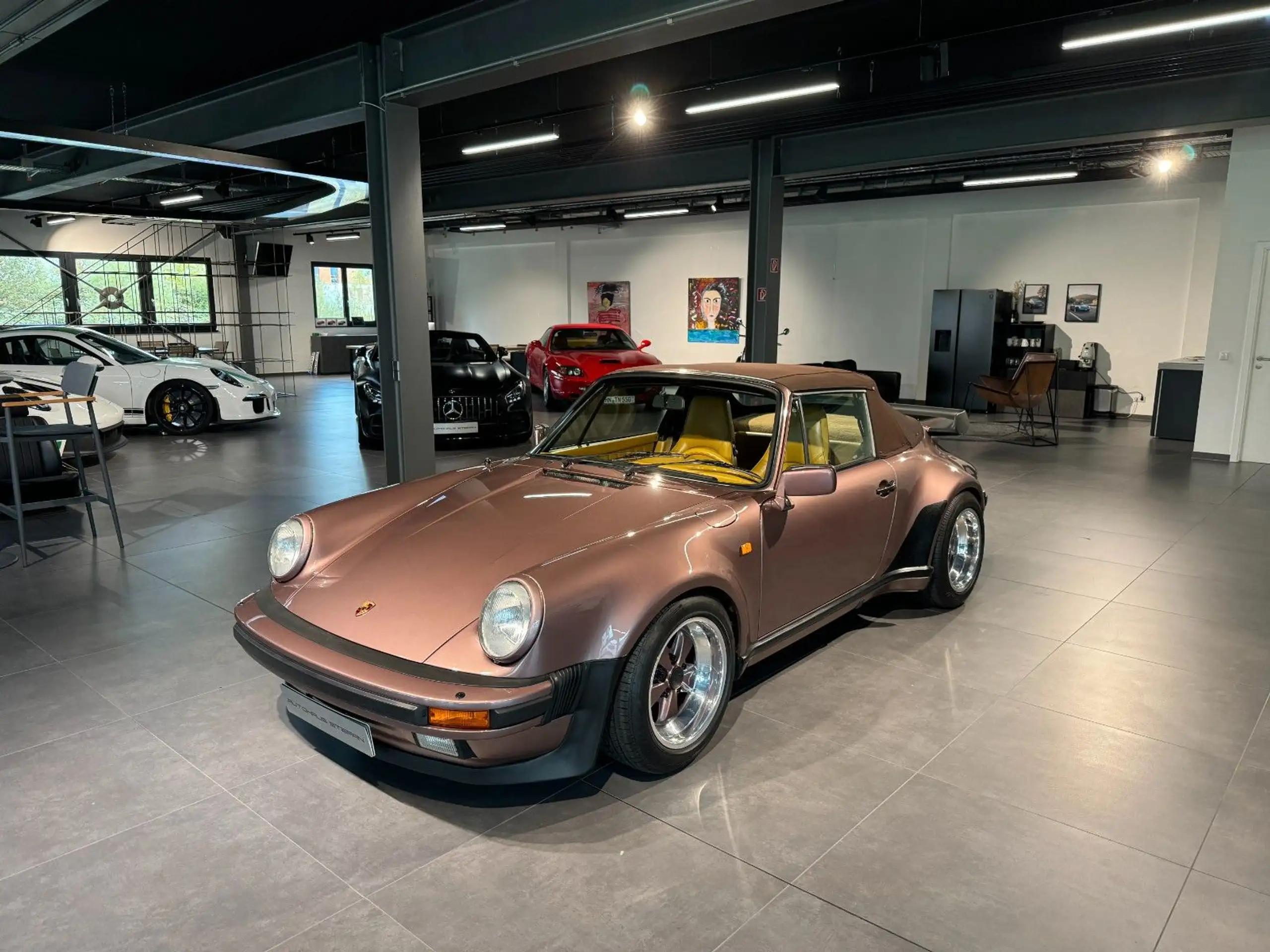 Porsche - 930